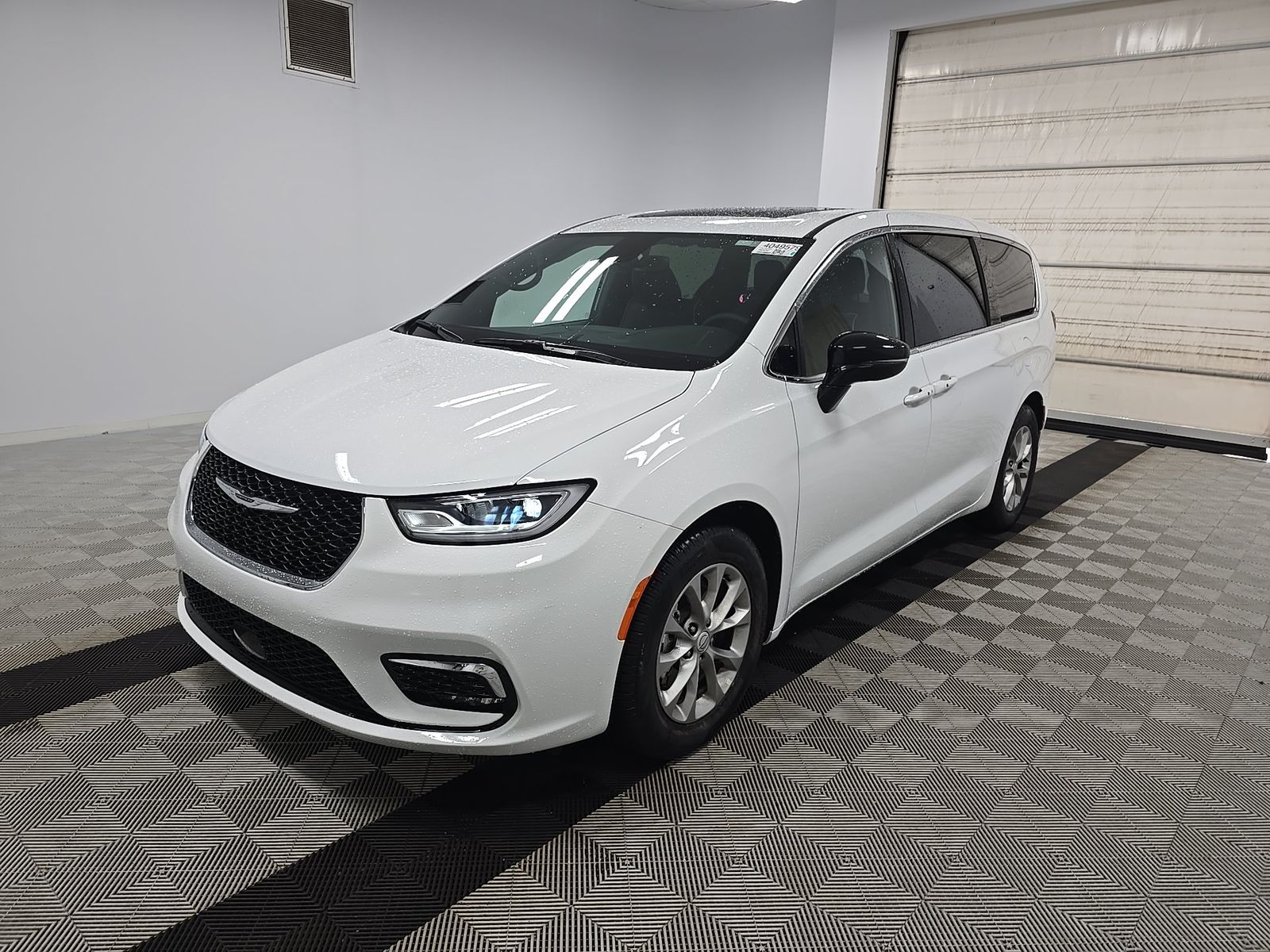 2026 Chrysler Pacifica Limited FWD