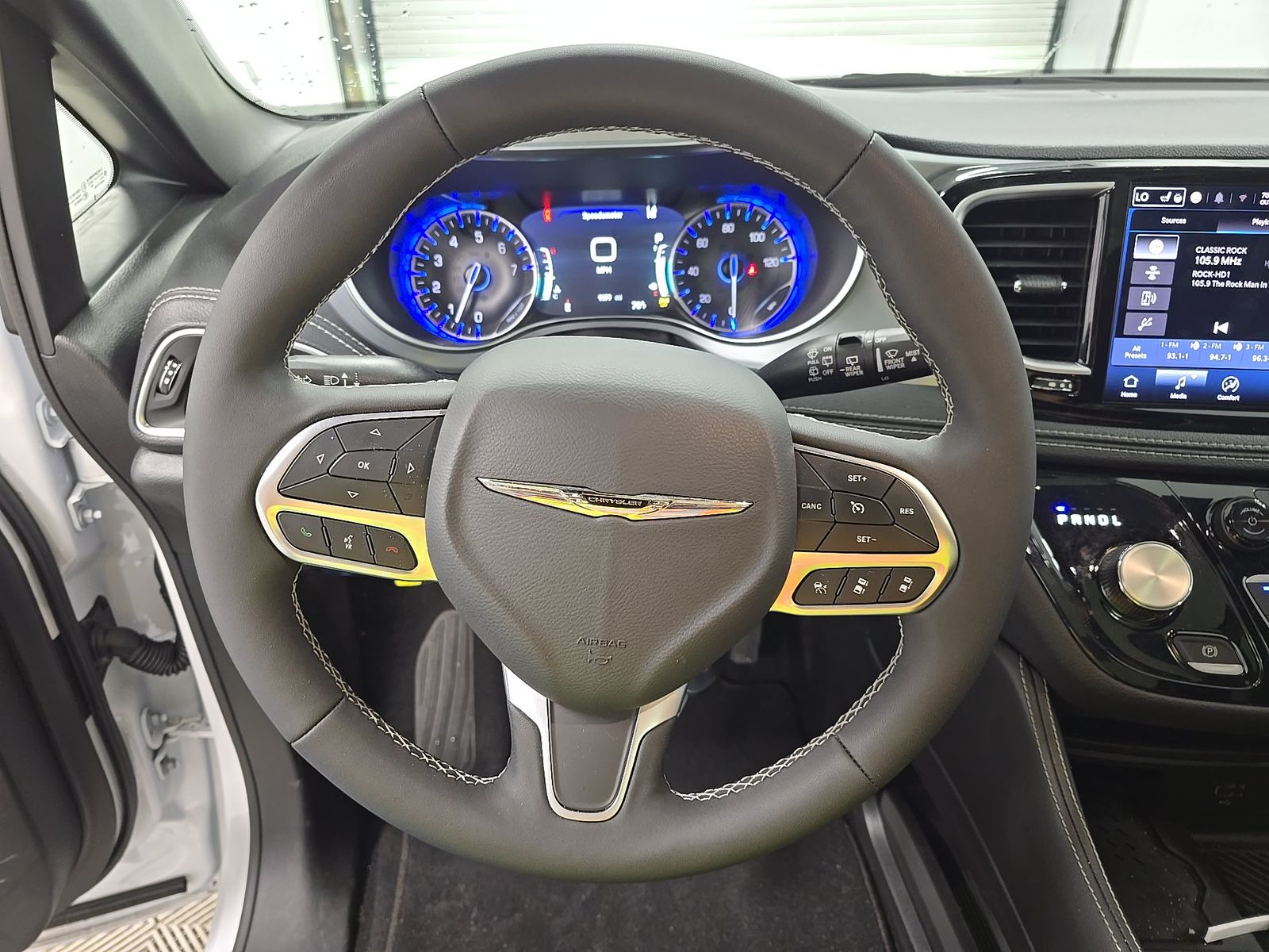 2026 Chrysler Pacifica Limited FWD
