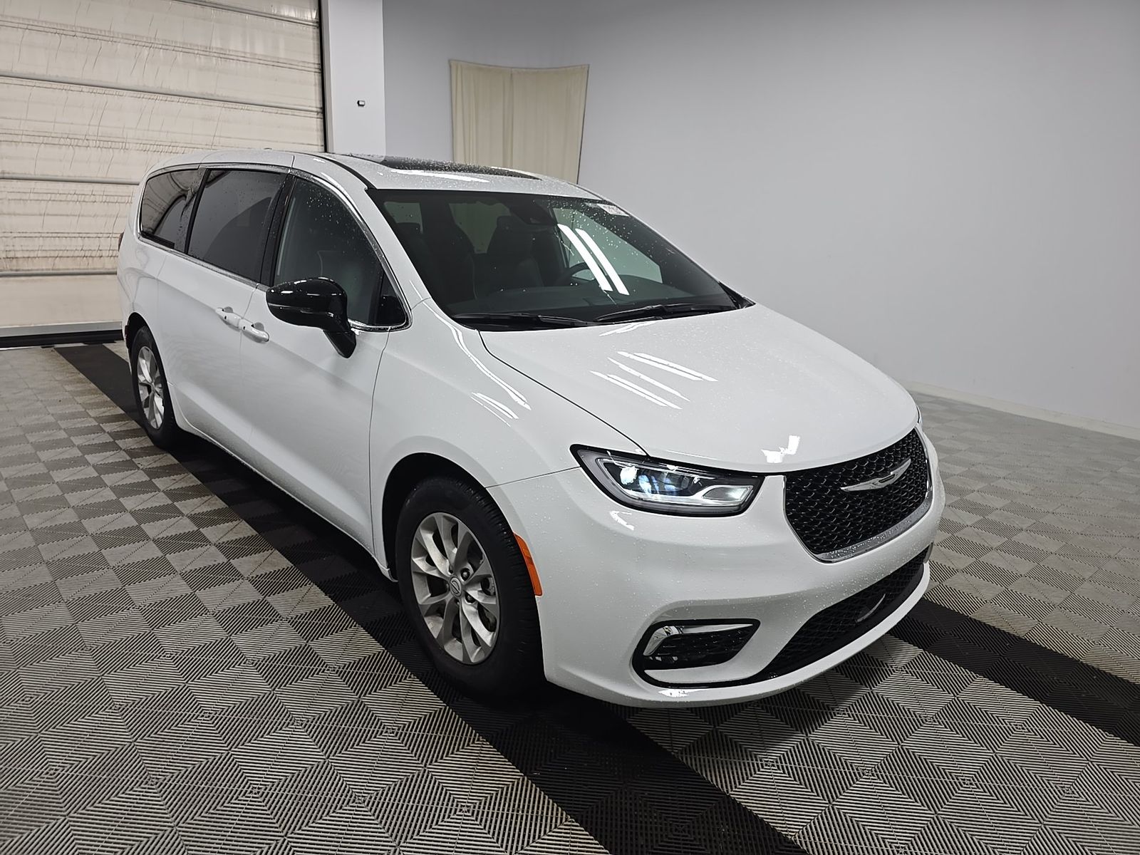 2026 Chrysler Pacifica Limited FWD