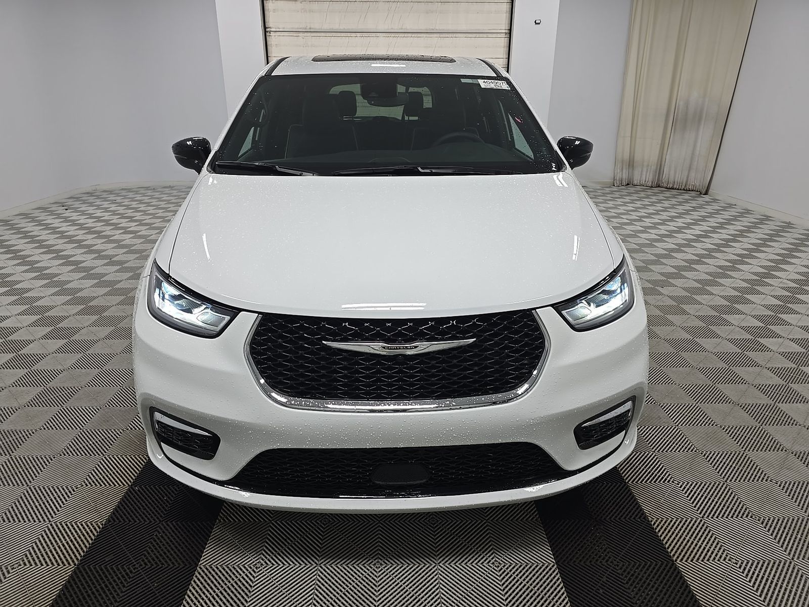 2026 Chrysler Pacifica Limited FWD