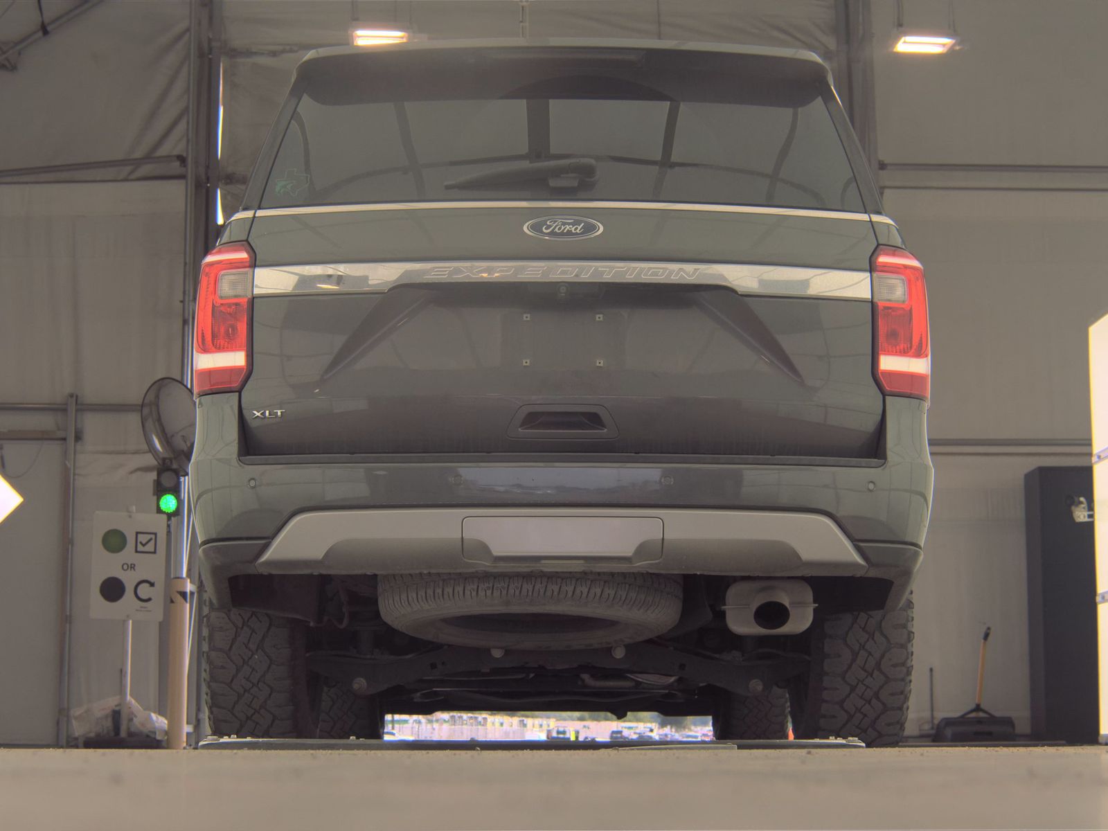 FORD EXPEDITION - 8