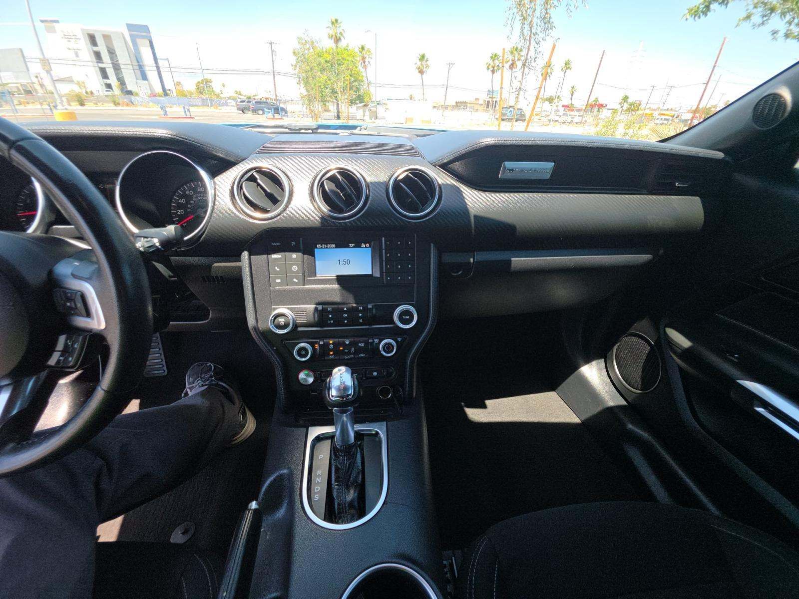 FORD MUSTANG - 9
