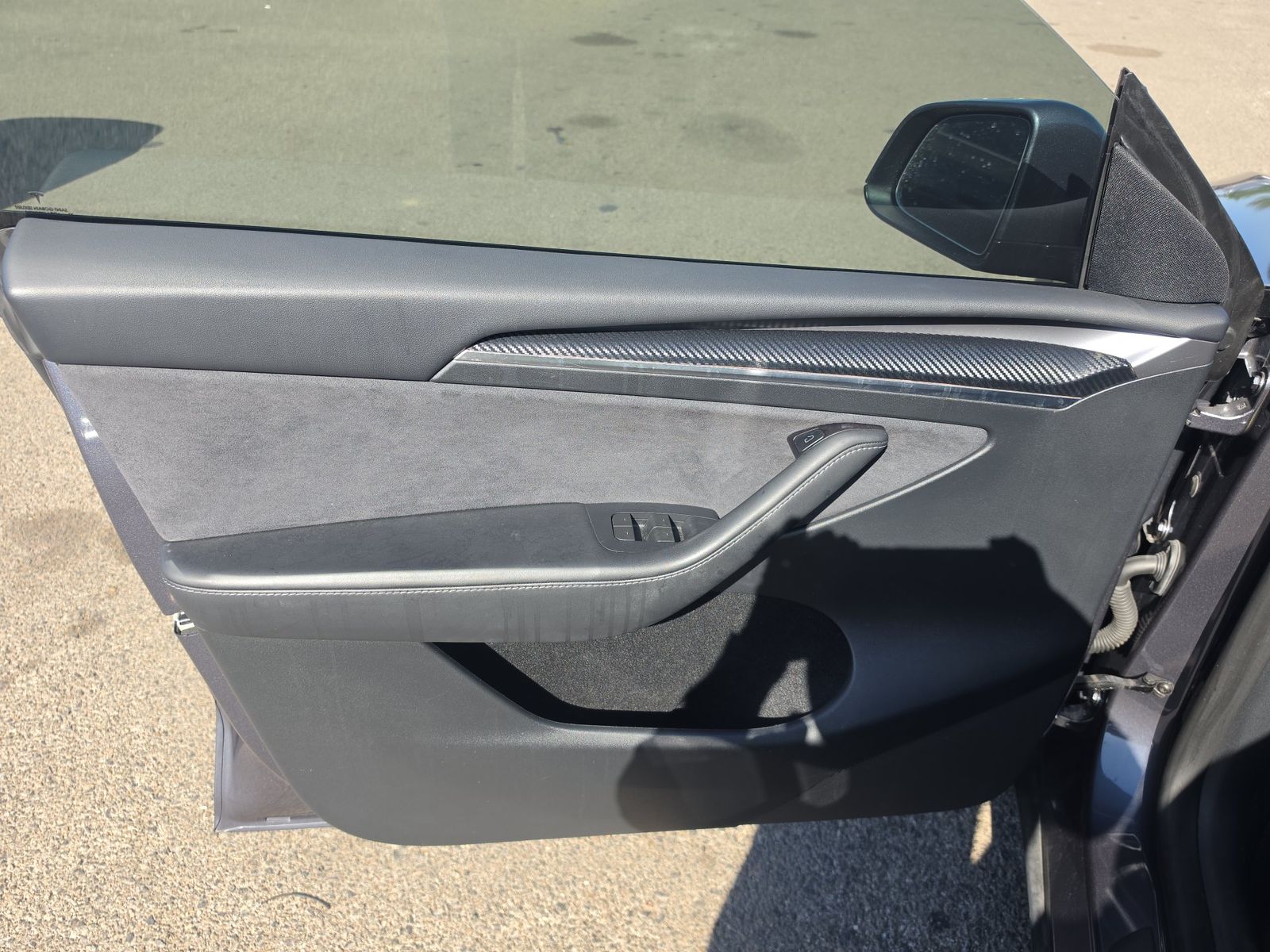 TESLA MODEL Y - 10