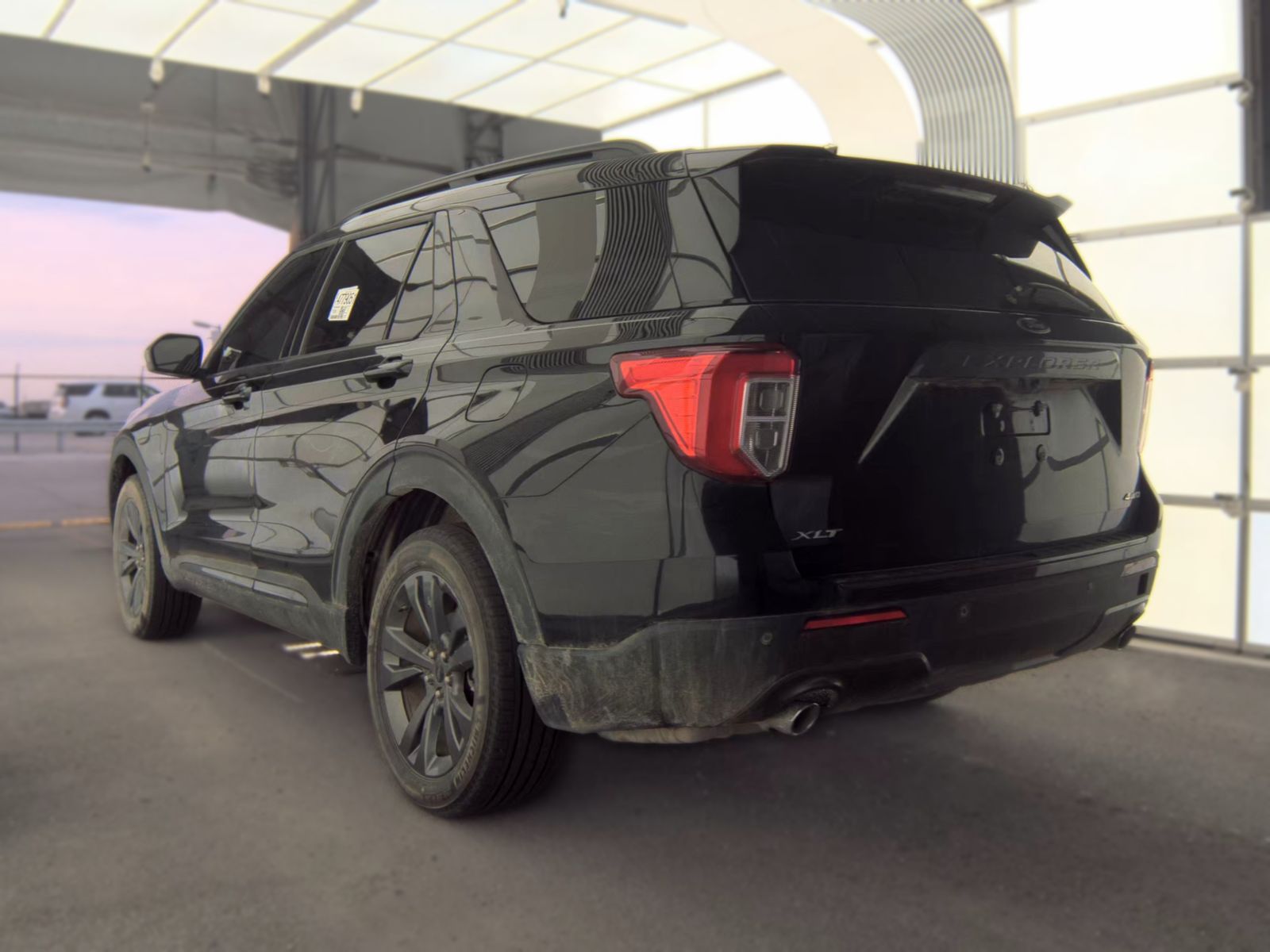 FORD EXPLORER - 9
