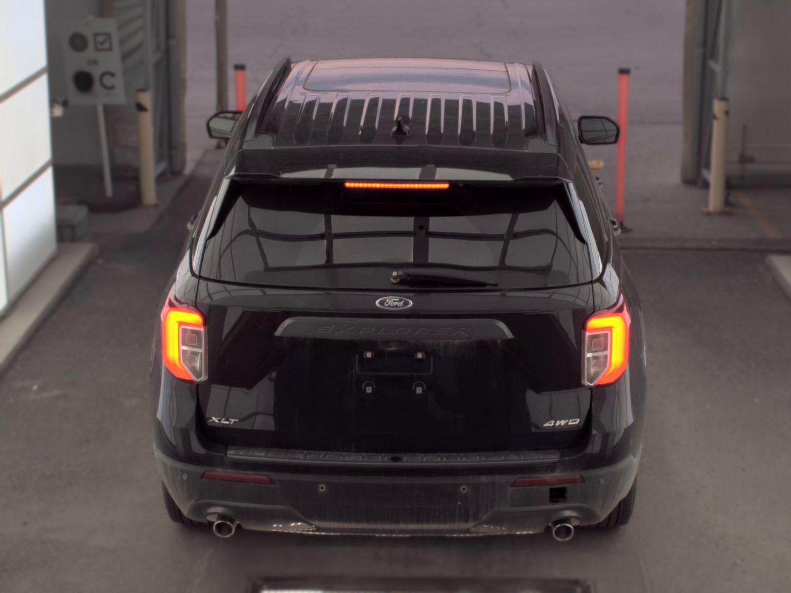 FORD EXPLORER - 7