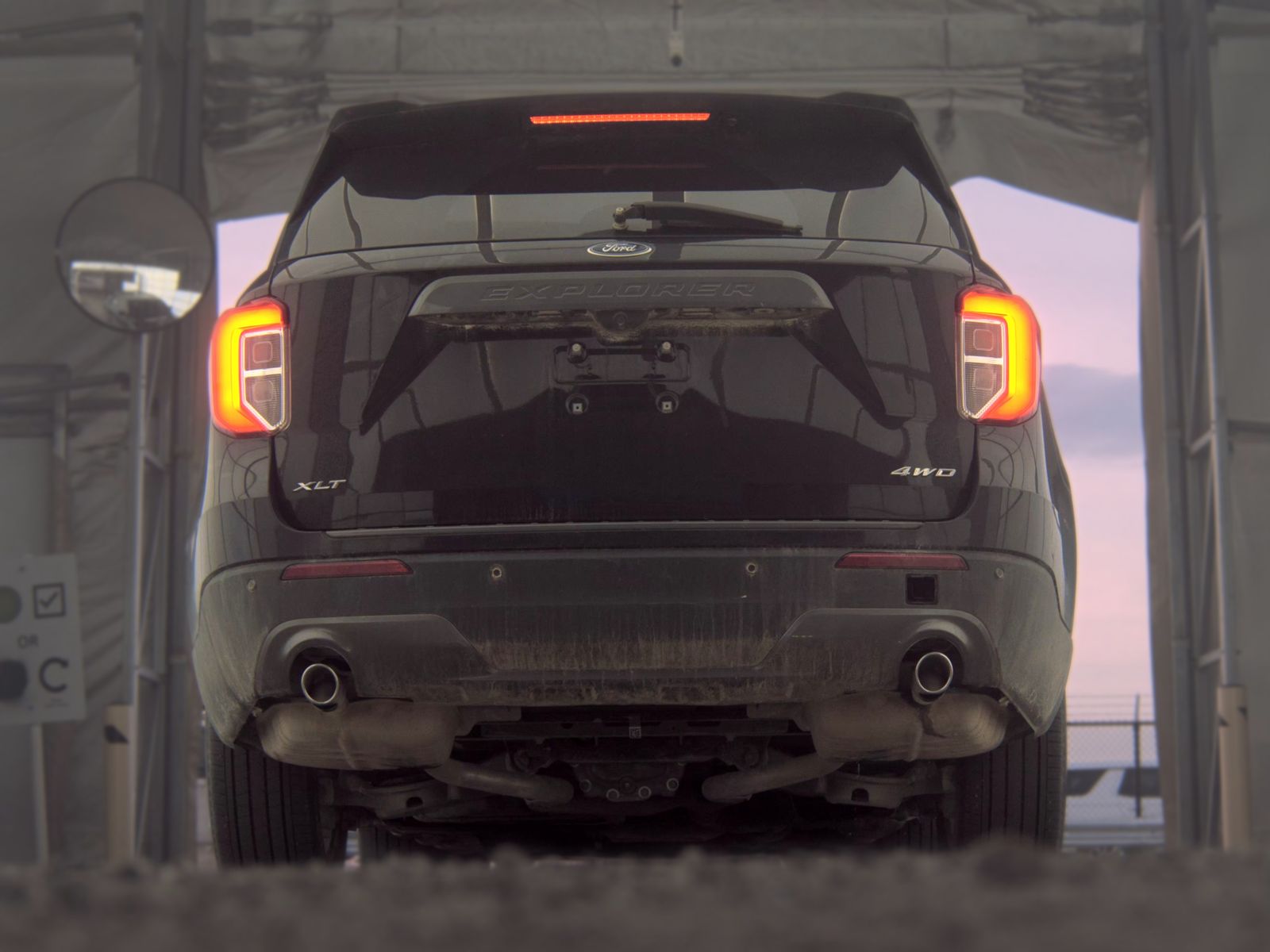 FORD EXPLORER - 8