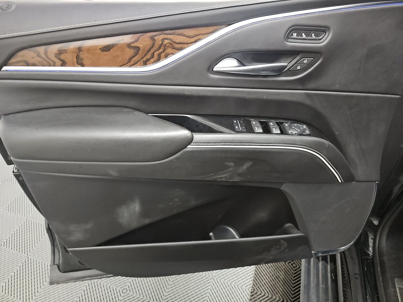 2022 Cadillac Escalade ESV Sport Platinum AWD