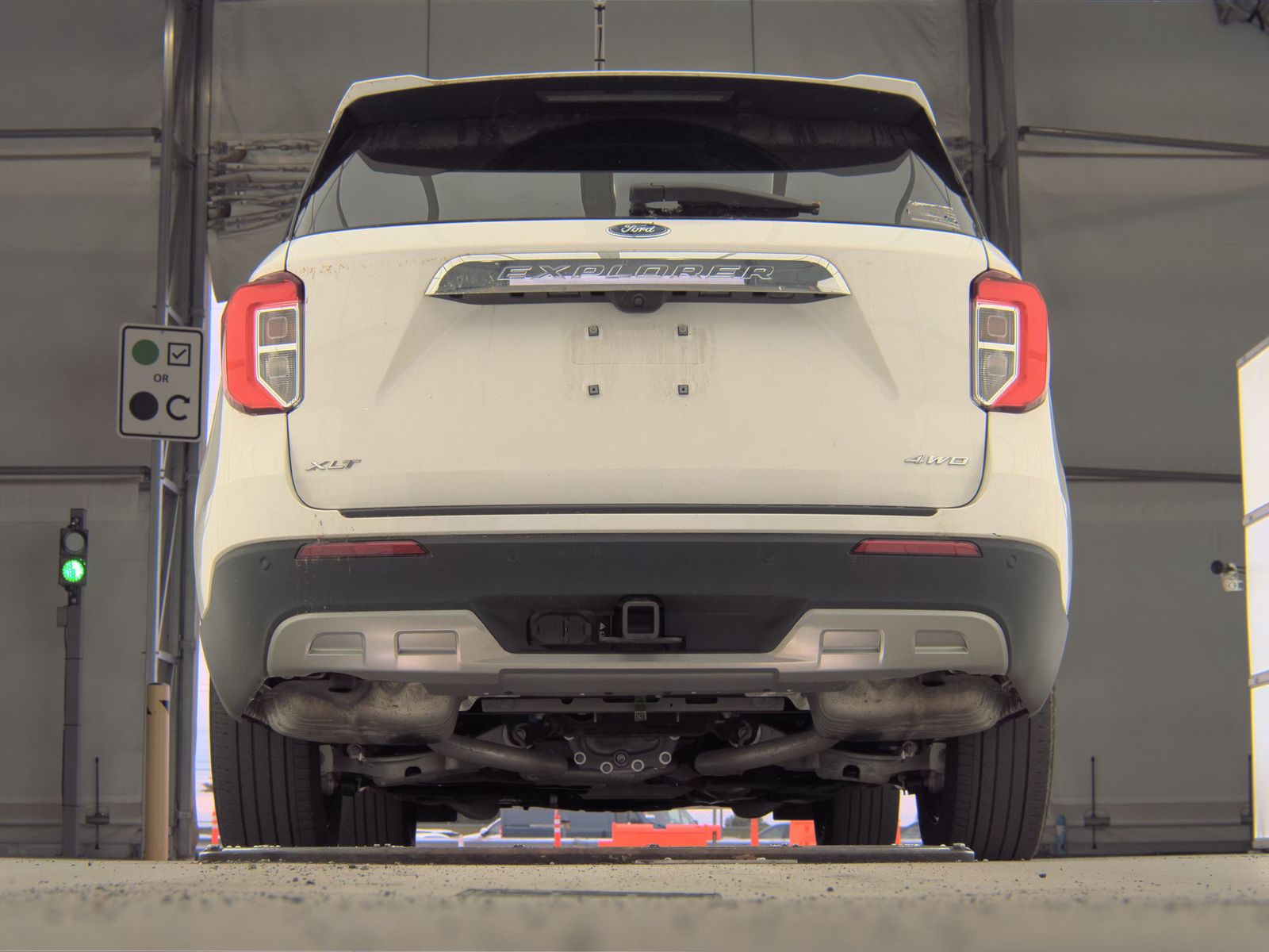 FORD EXPLORER - 8