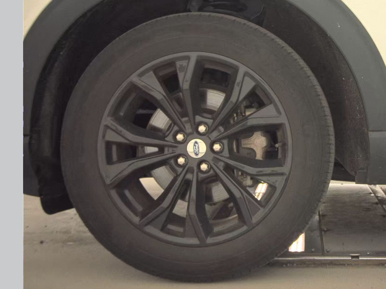 FORD EXPLORER - 10