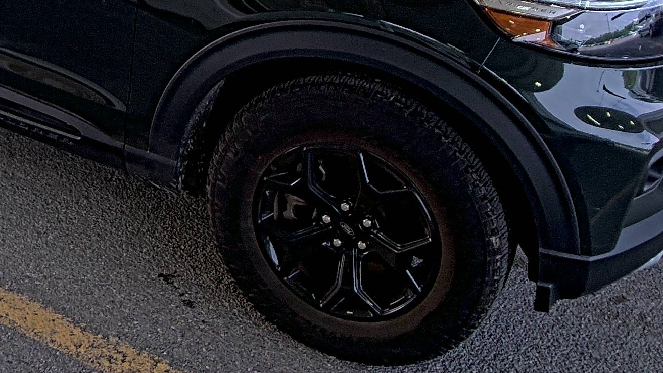 FORD EXPLORER - 9