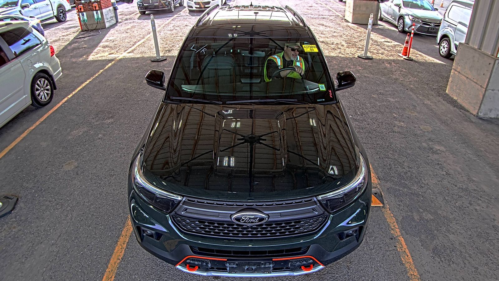 FORD EXPLORER - 3