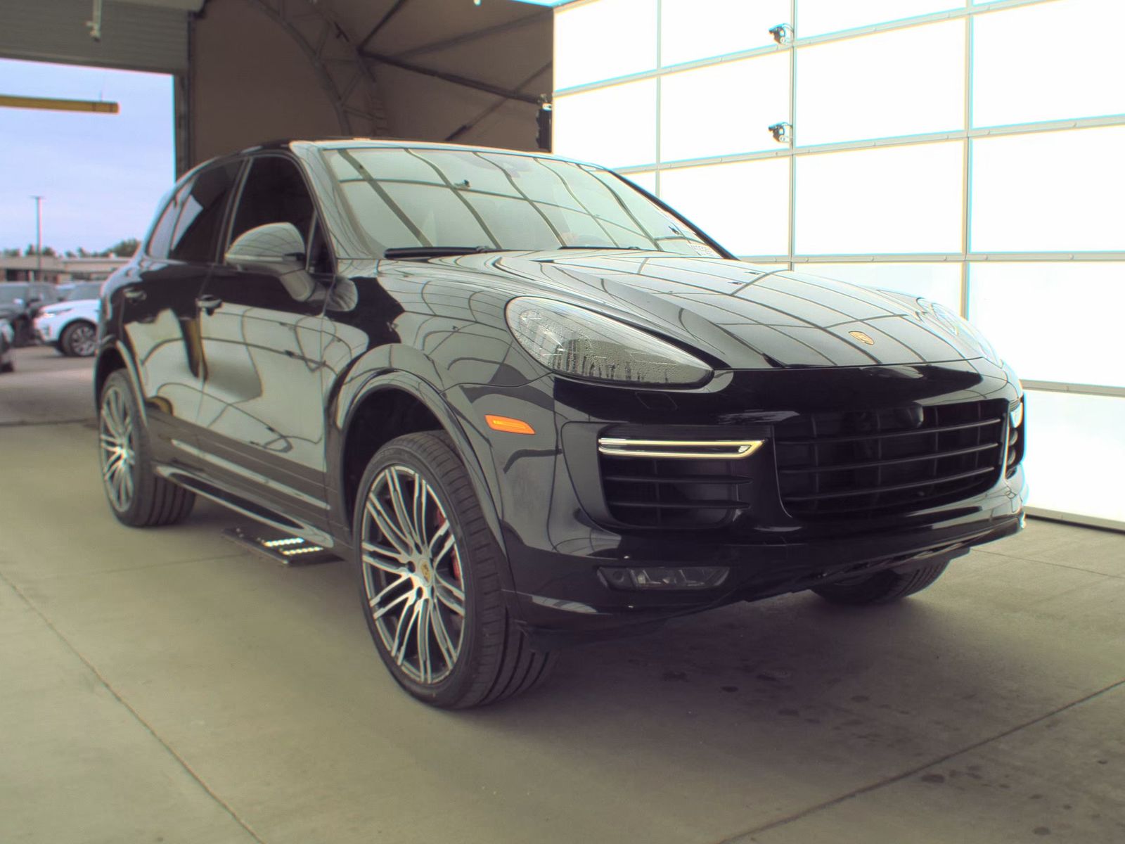 PORSCHE CAYENNE - 5