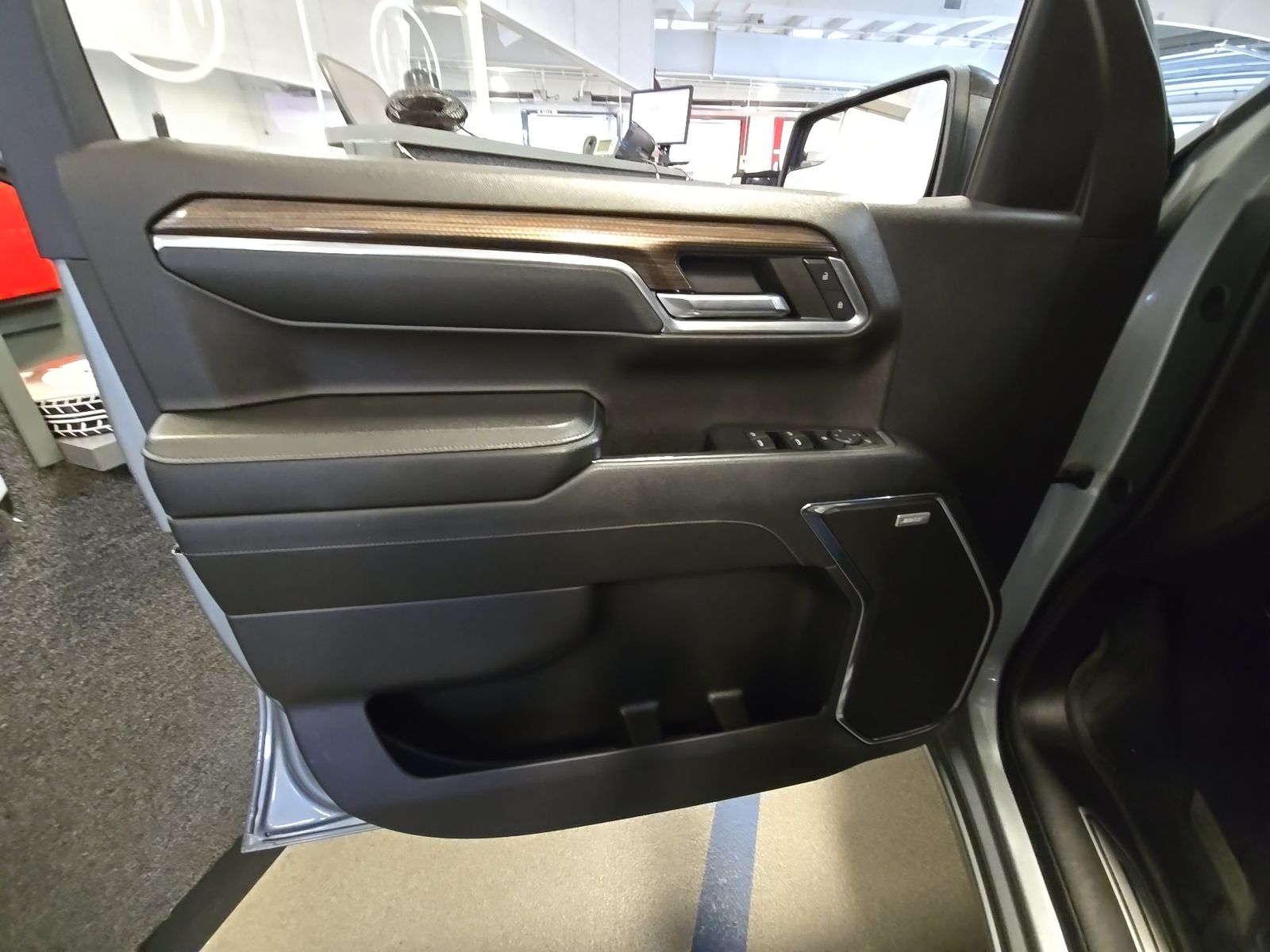 2024 Chevrolet Silverado 1500 RST AWD