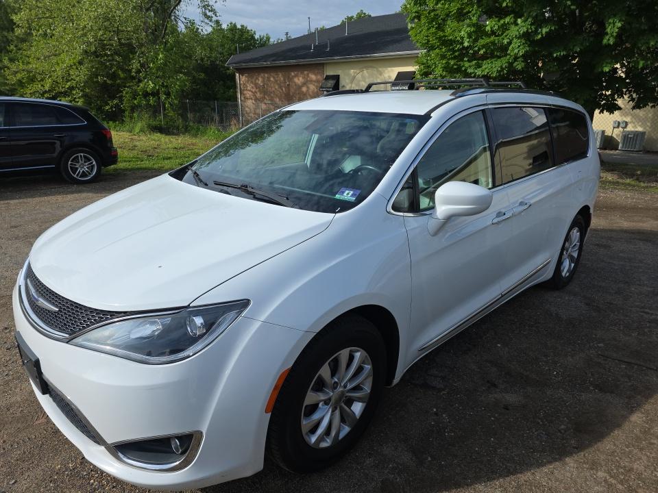 2019 Chrysler Pacifica Touring L FWD