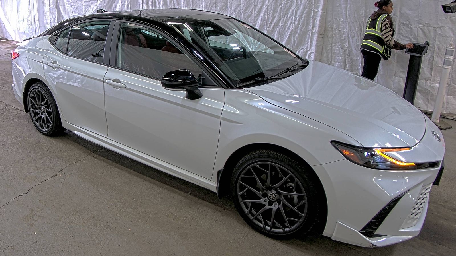 TOYOTA CAMRY - 4