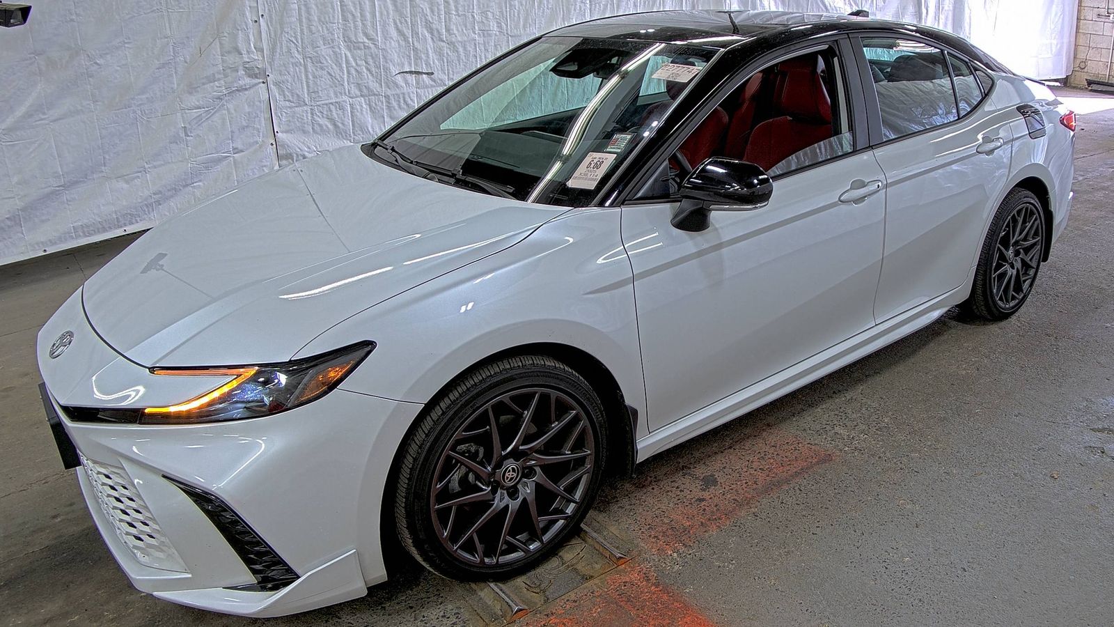 TOYOTA CAMRY - 1