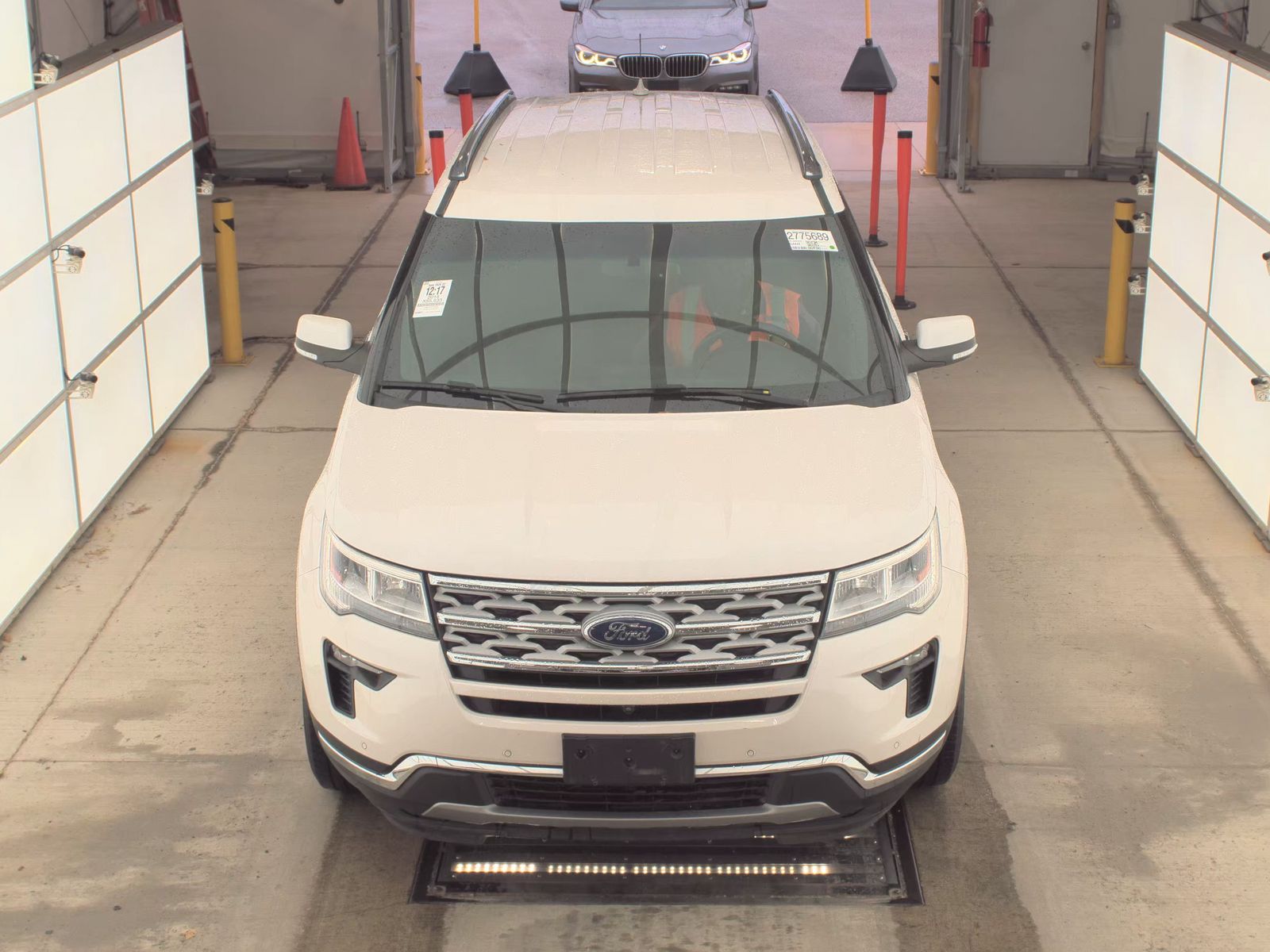FORD EXPLORER - 3