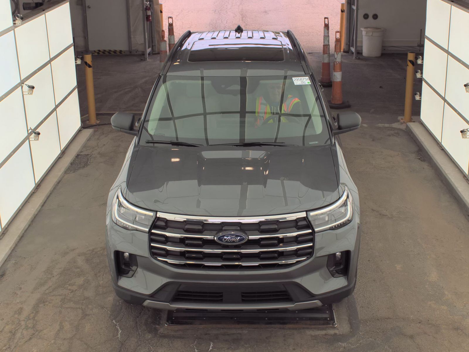 FORD EXPLORER - 3
