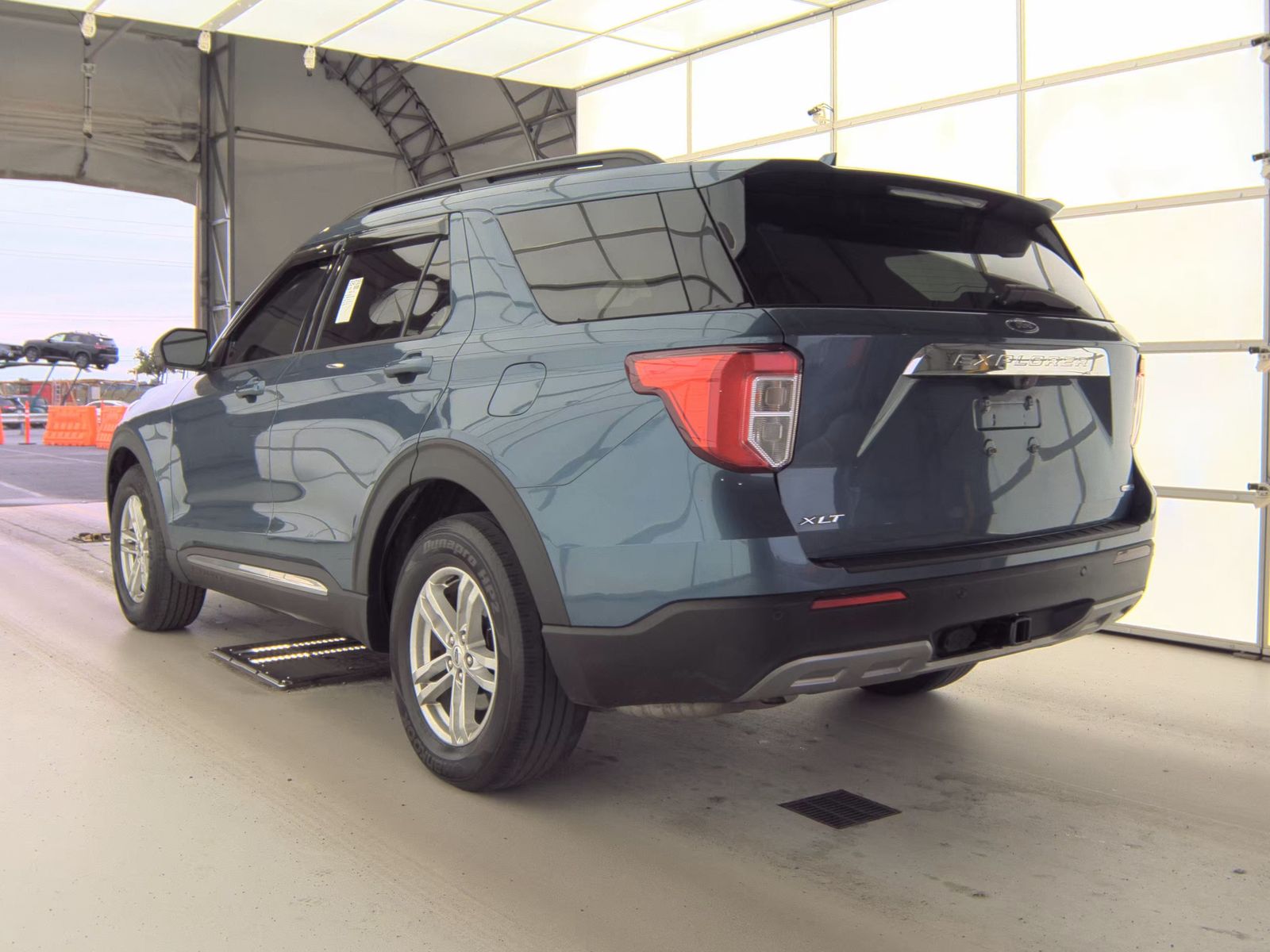 FORD EXPLORER - 9