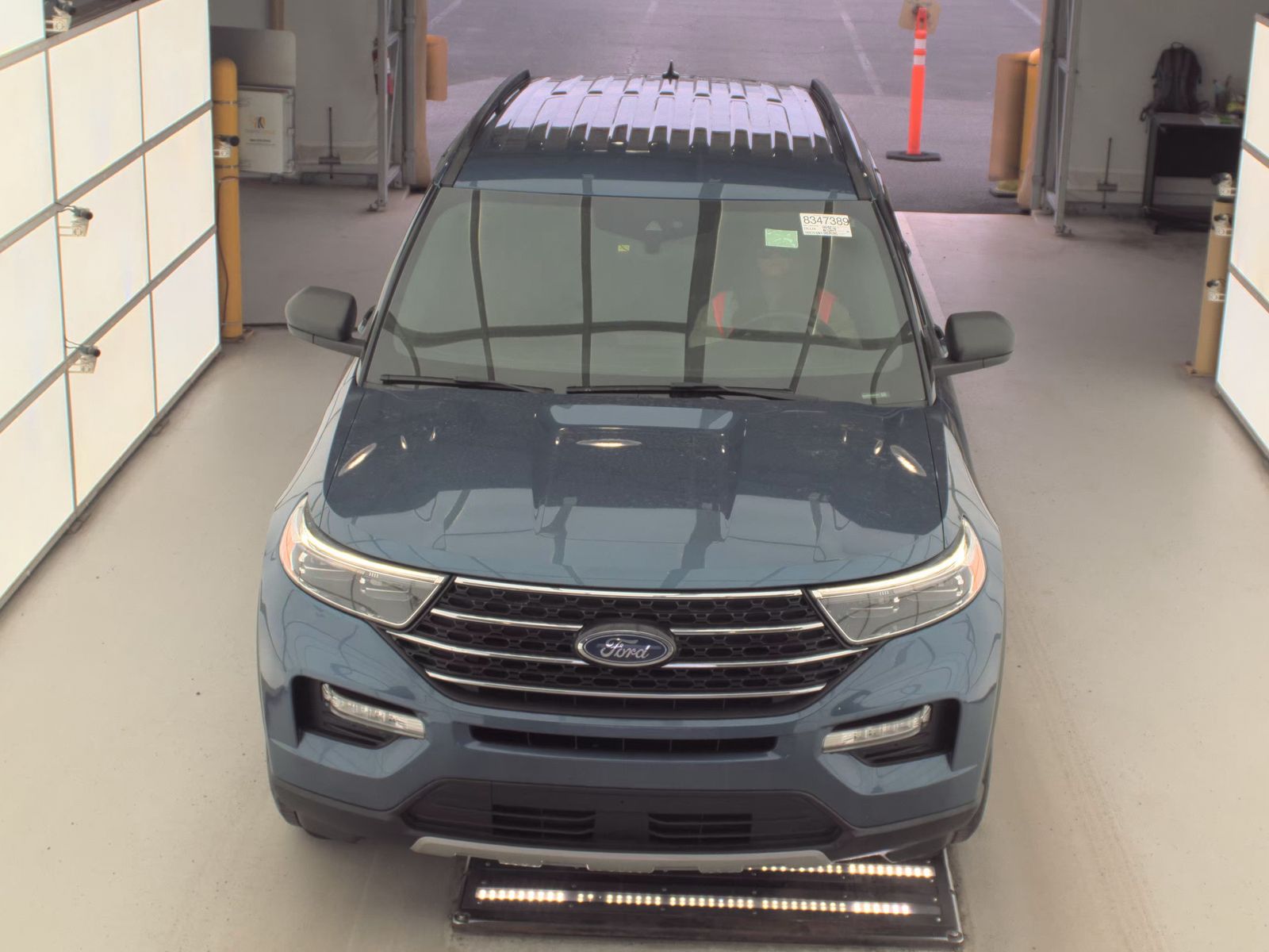 FORD EXPLORER - 3