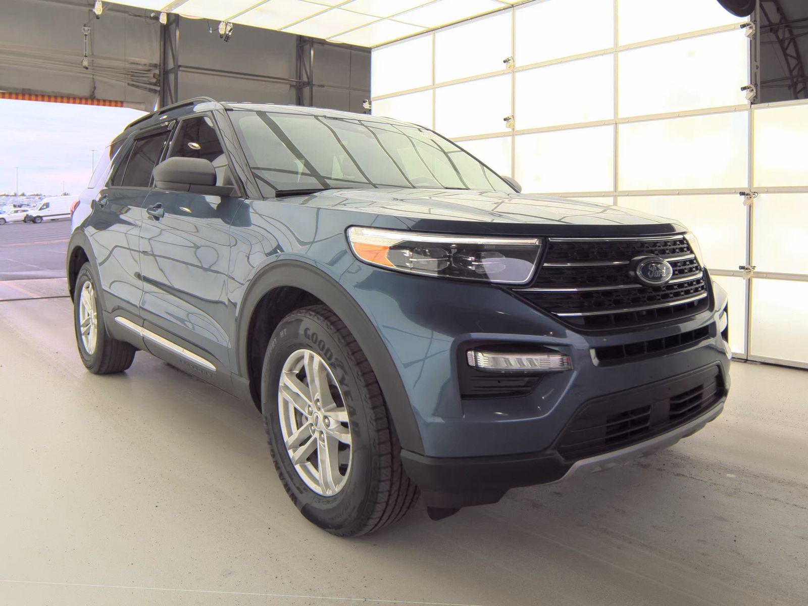FORD EXPLORER - 5