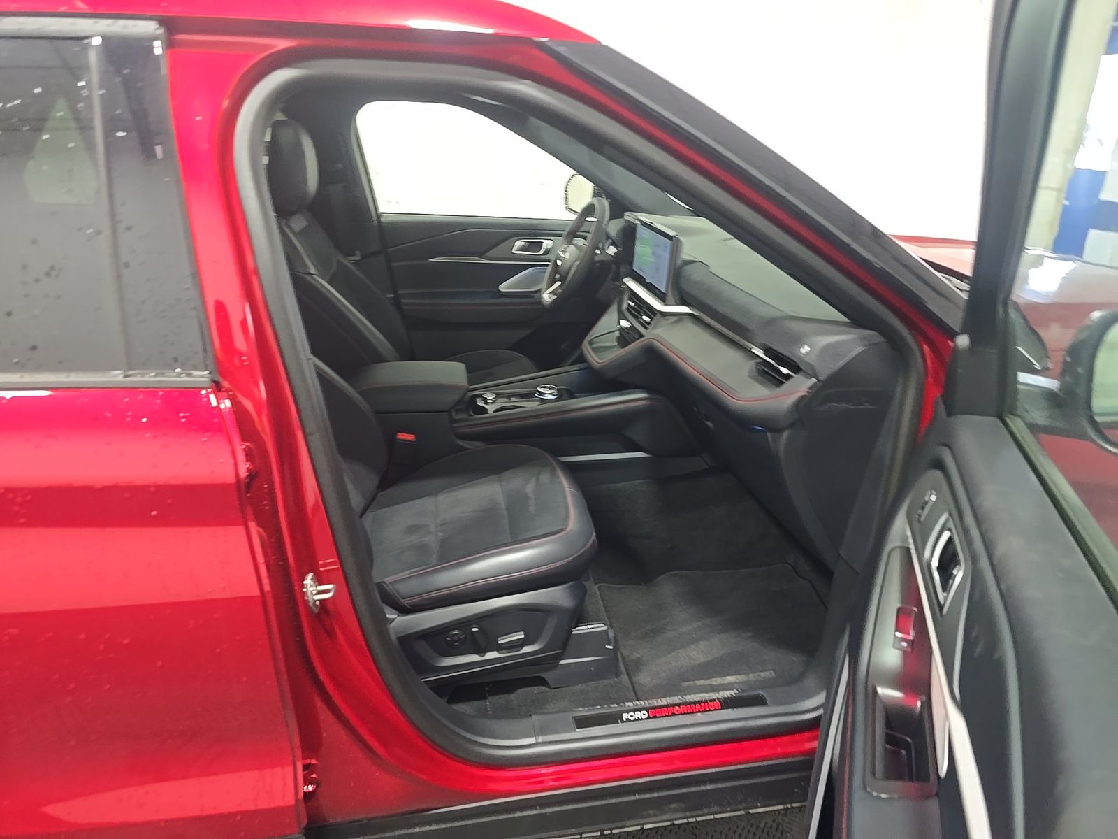 FORD EXPLORER - 9