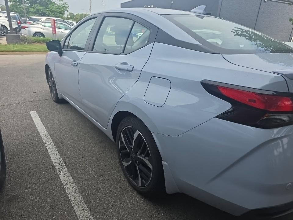NISSAN VERSA - 9