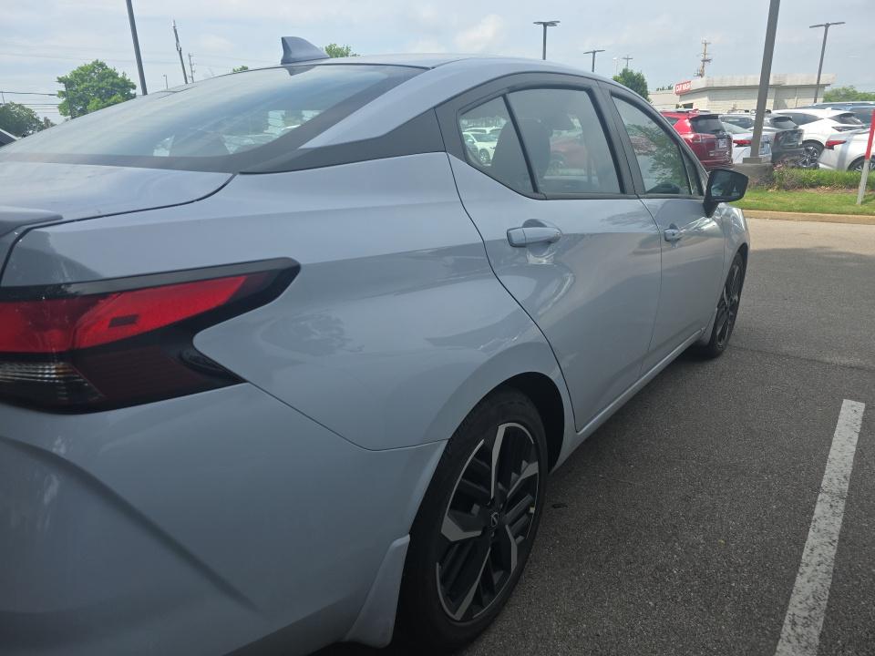 NISSAN VERSA - 5