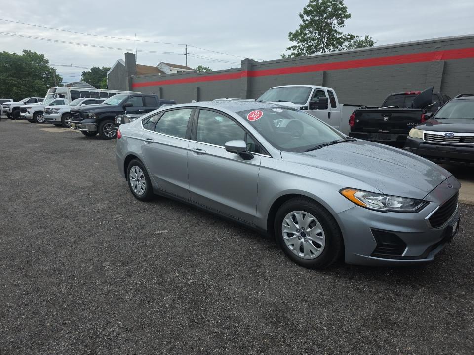 FORD FUSION - 4