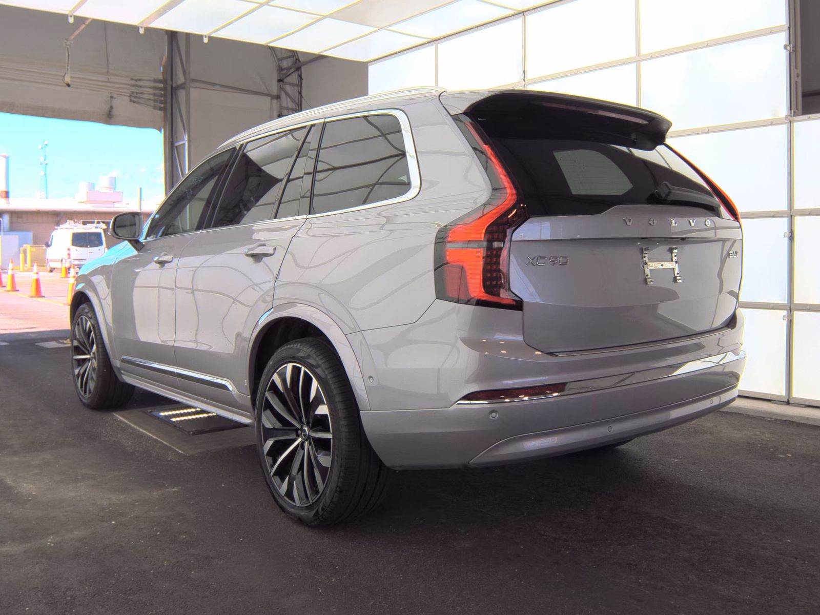 2026 Volvo XC90 B6 Plus FWD