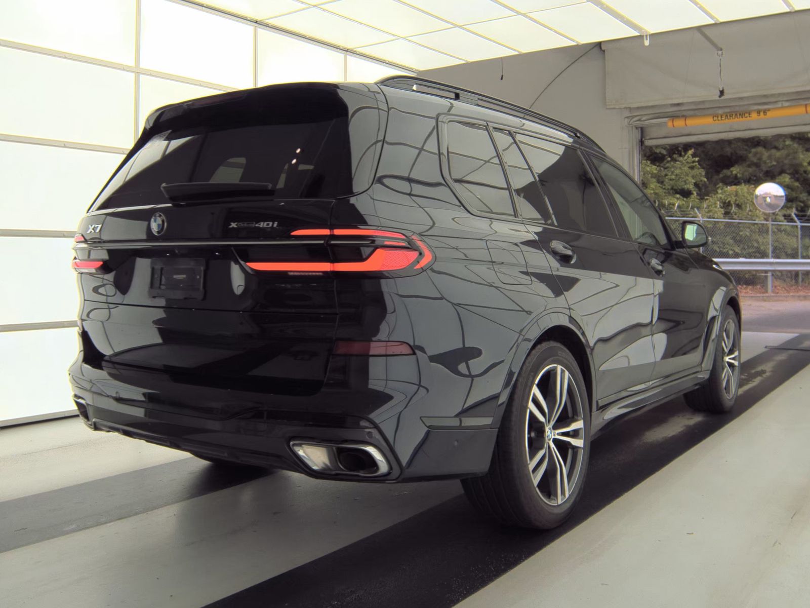 2023 BMW X7 xDrive40i AWD