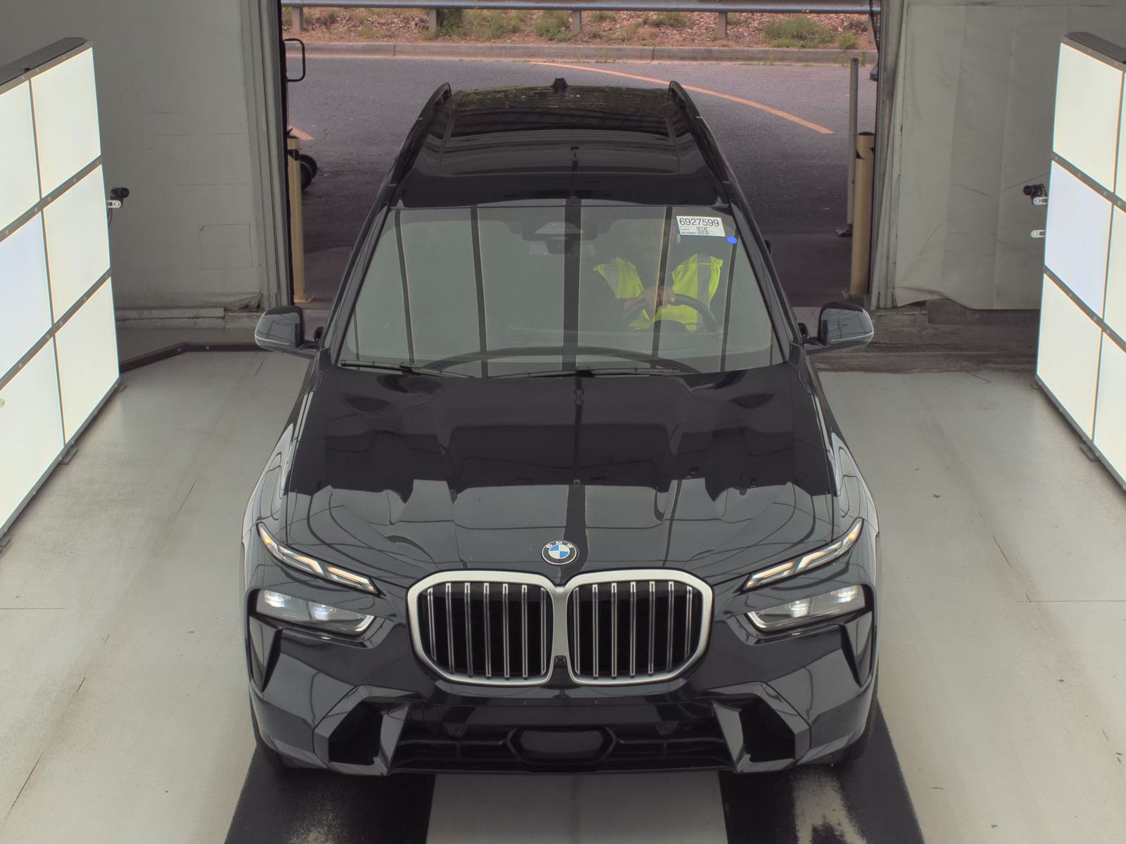 2023 BMW X7 xDrive40i AWD