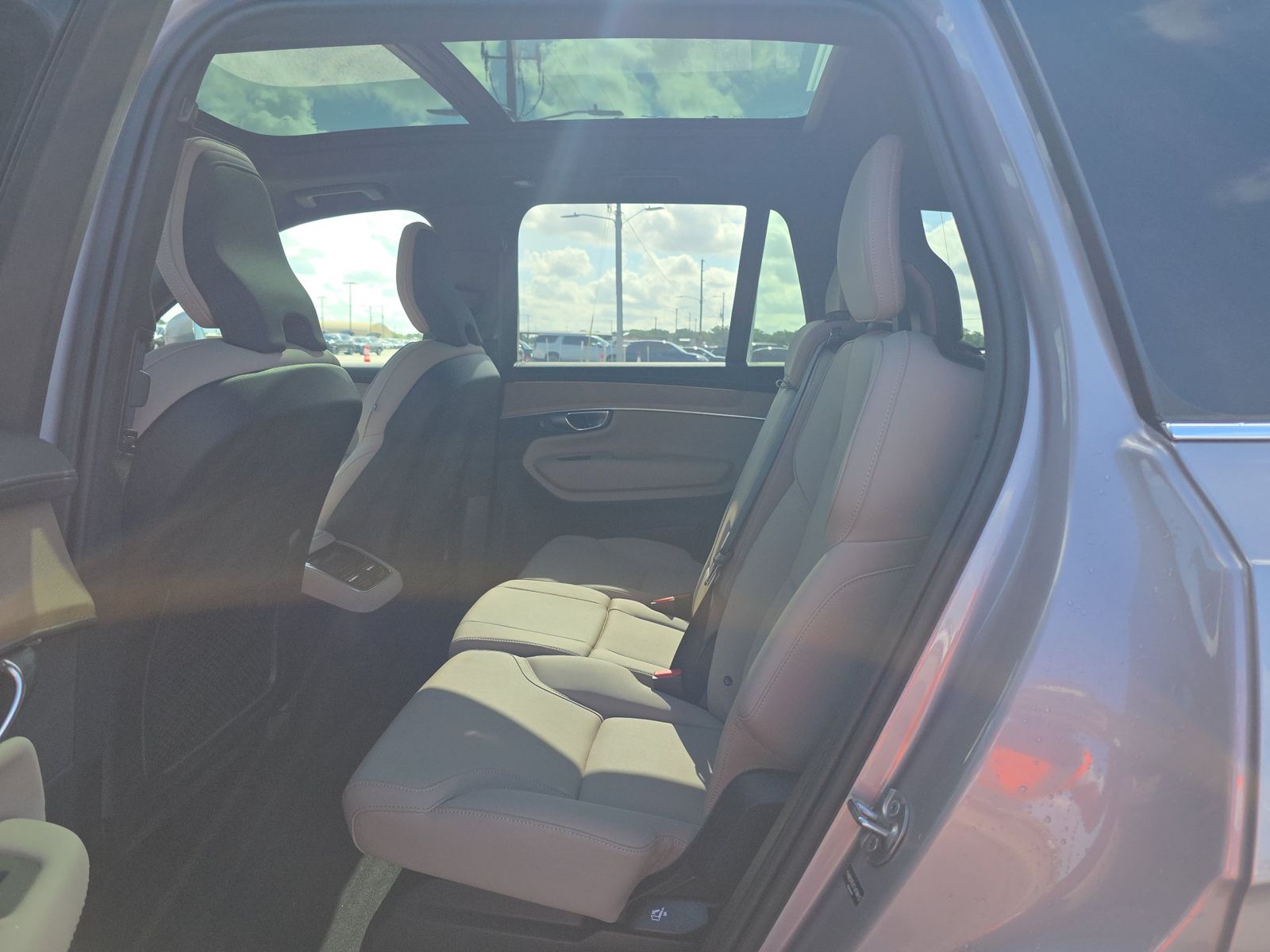 2026 Volvo XC90 B6 Plus FWD