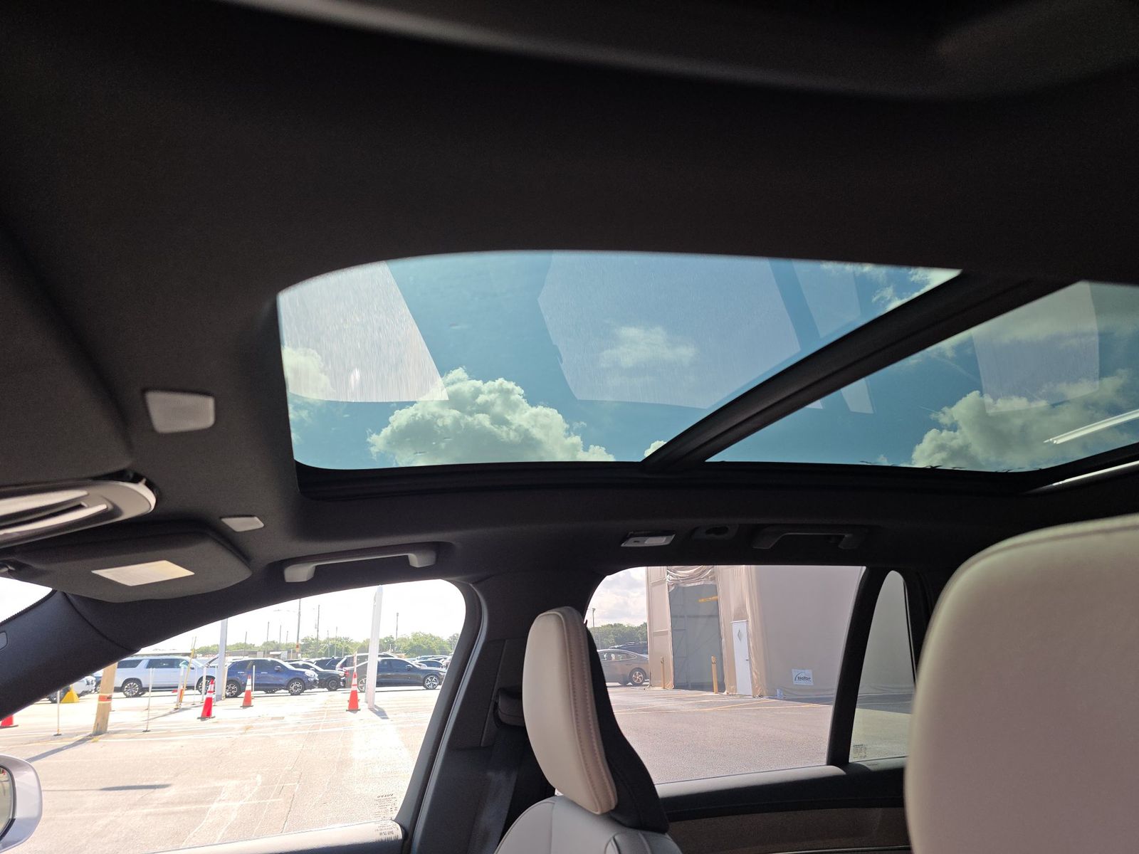 2026 Volvo XC90 B6 Plus FWD