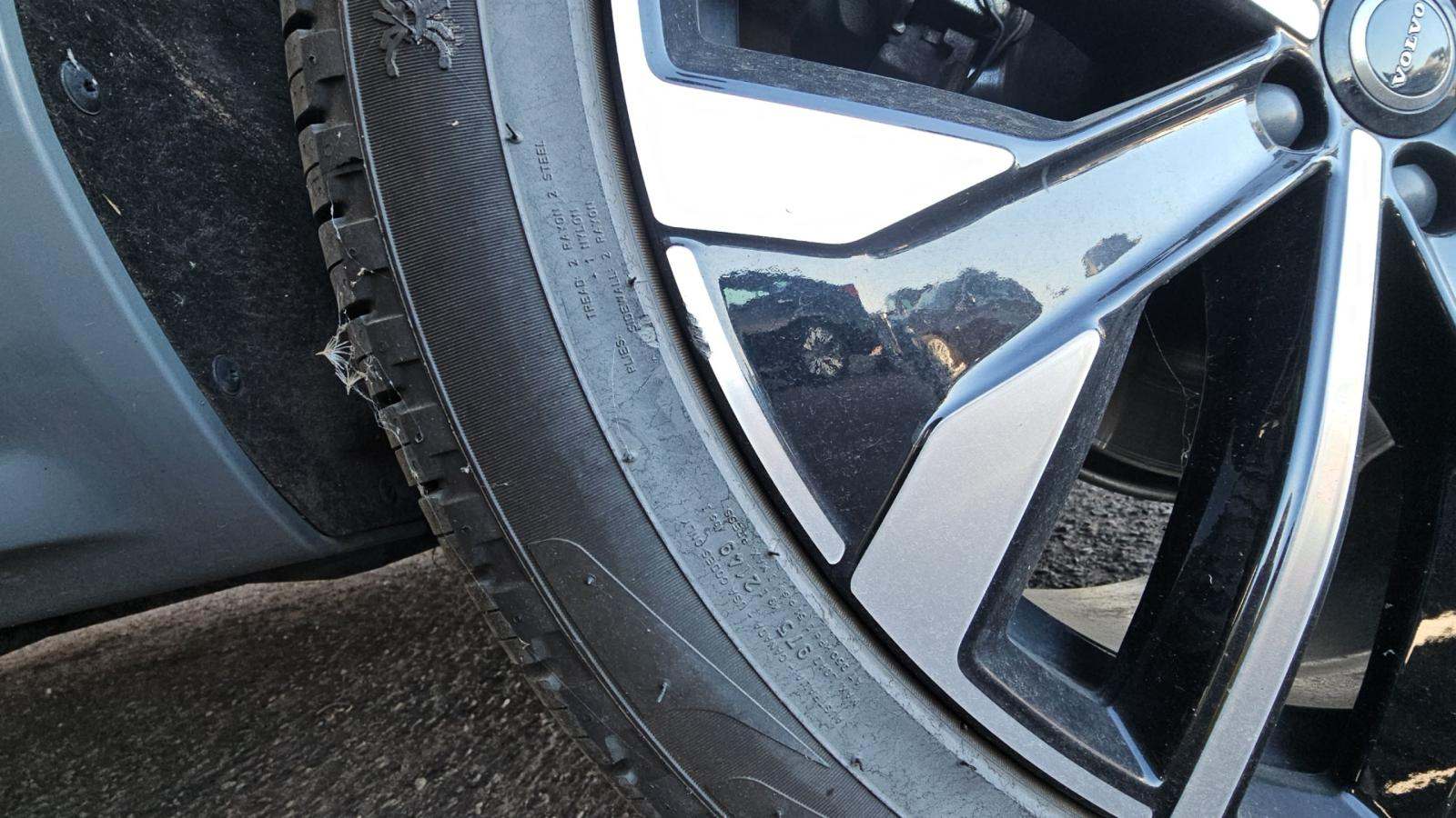 2025 Volvo XC90 B6 Plus AWD