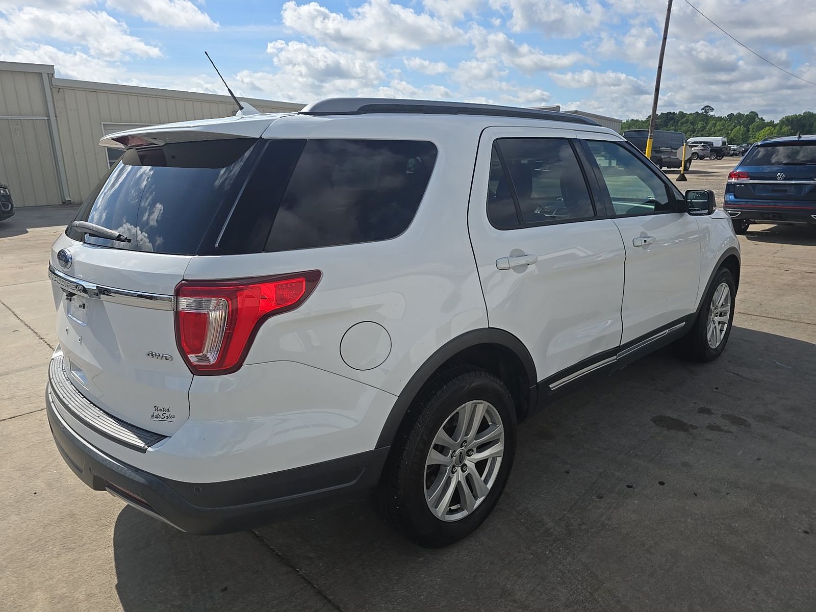FORD EXPLORER - 5
