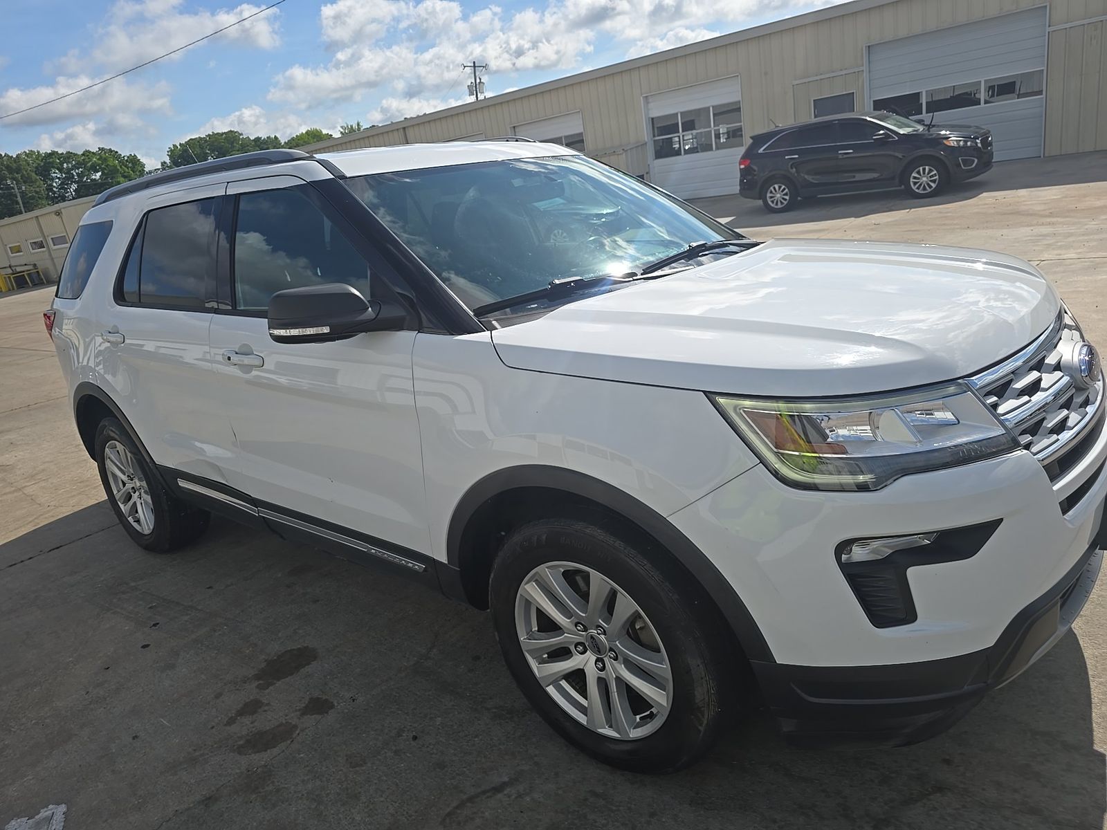 FORD EXPLORER - 4