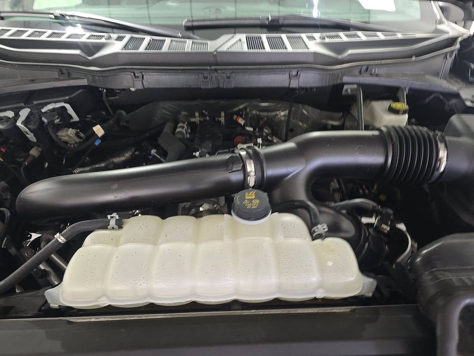 2025 Ford F-150 XLT AWD