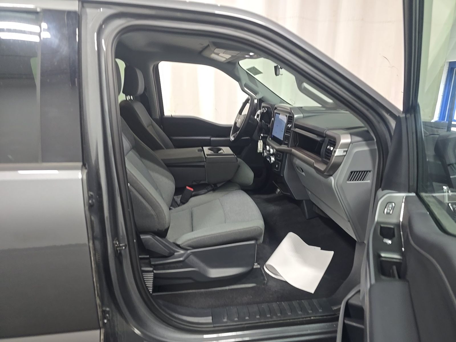 2025 Ford F-150 XLT AWD