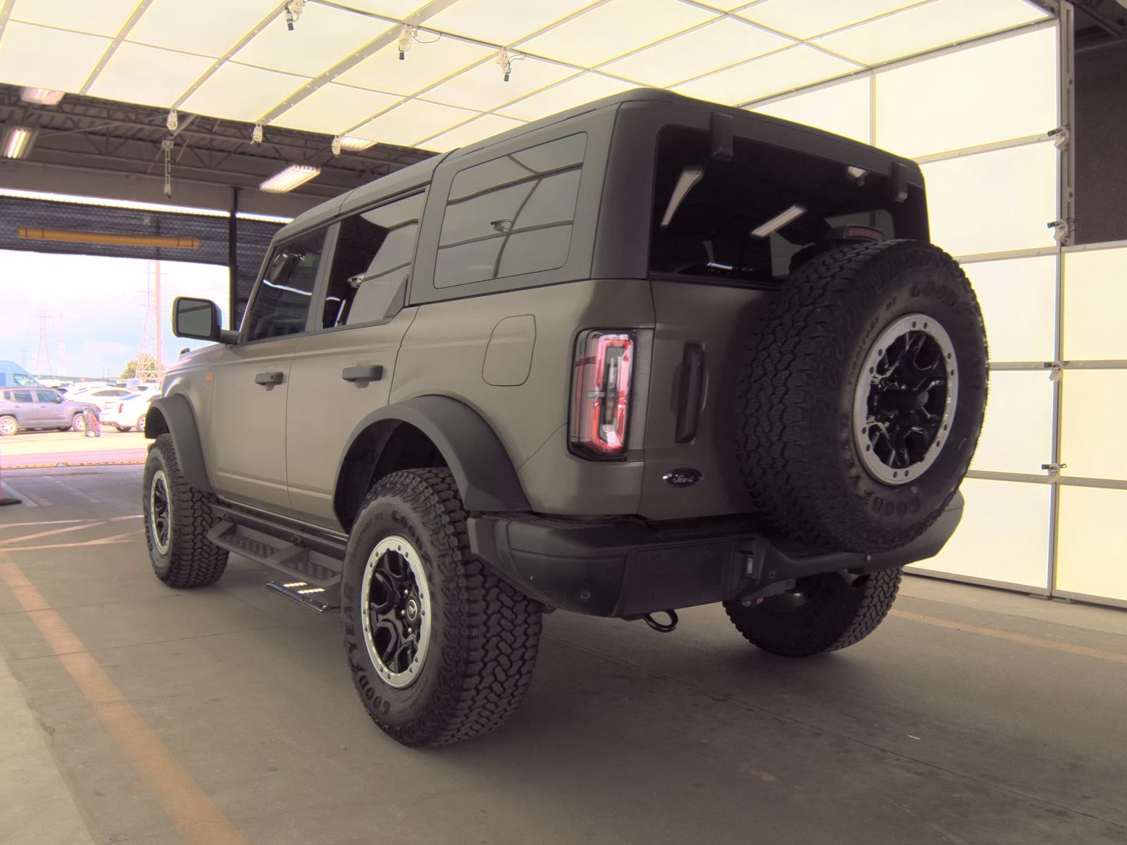 FORD BRONCO - 9