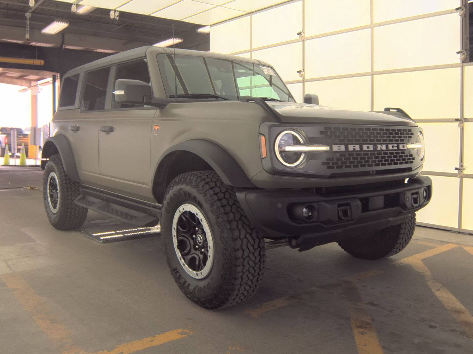 FORD BRONCO - 5