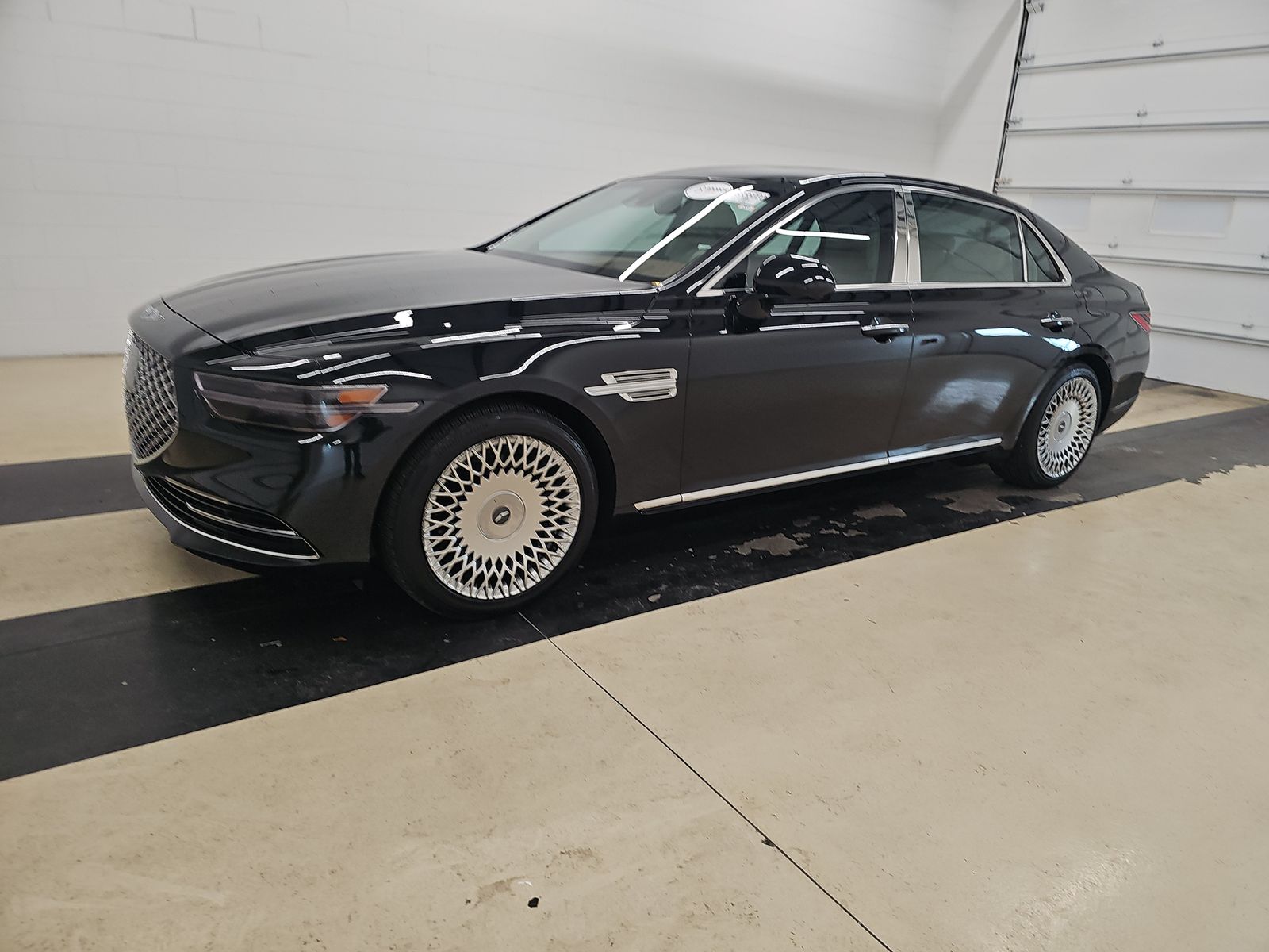 2022 Genesis G90 3.3T Premium AWD's photo