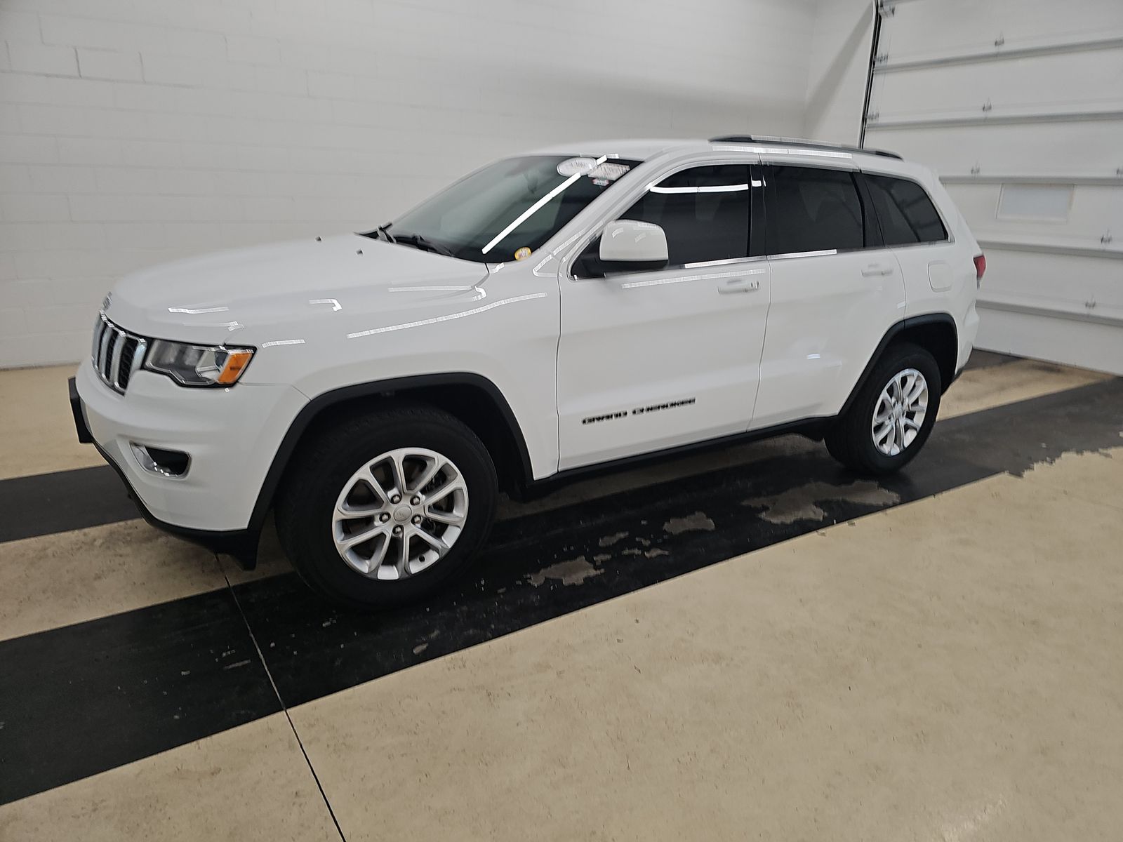 2021 Jeep Grand Cherokee Laredo E 4WD's photo