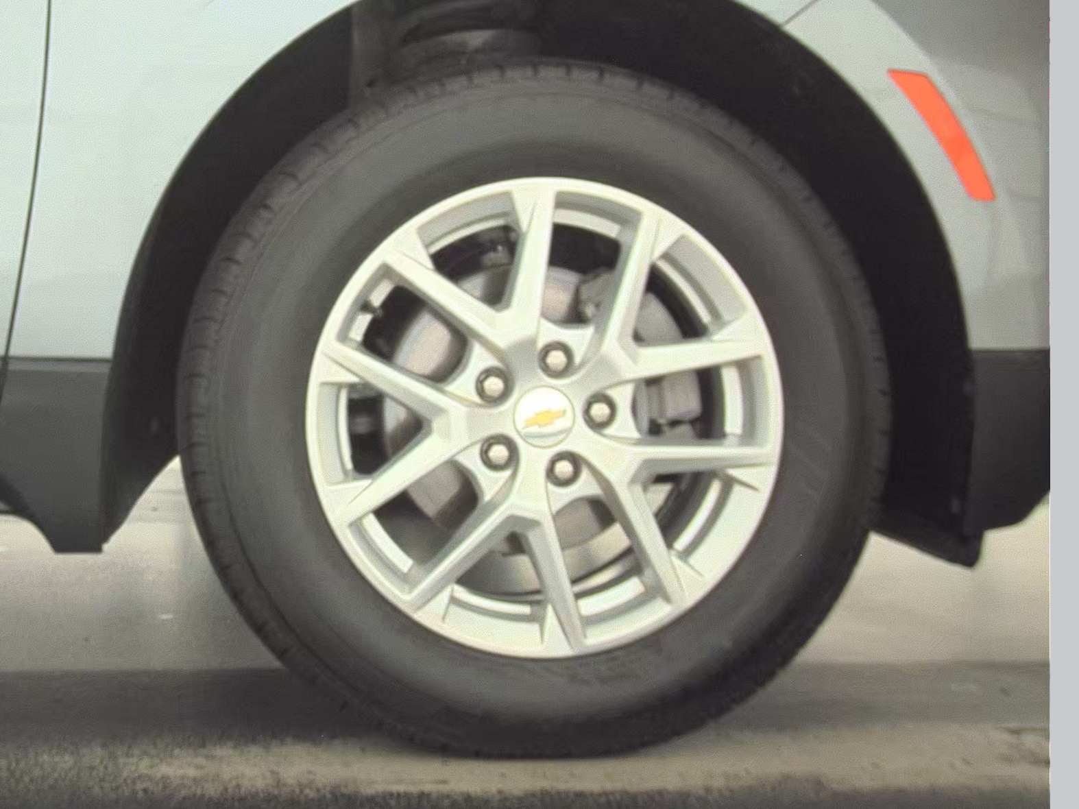 2023 Chevrolet Equinox LS AWD