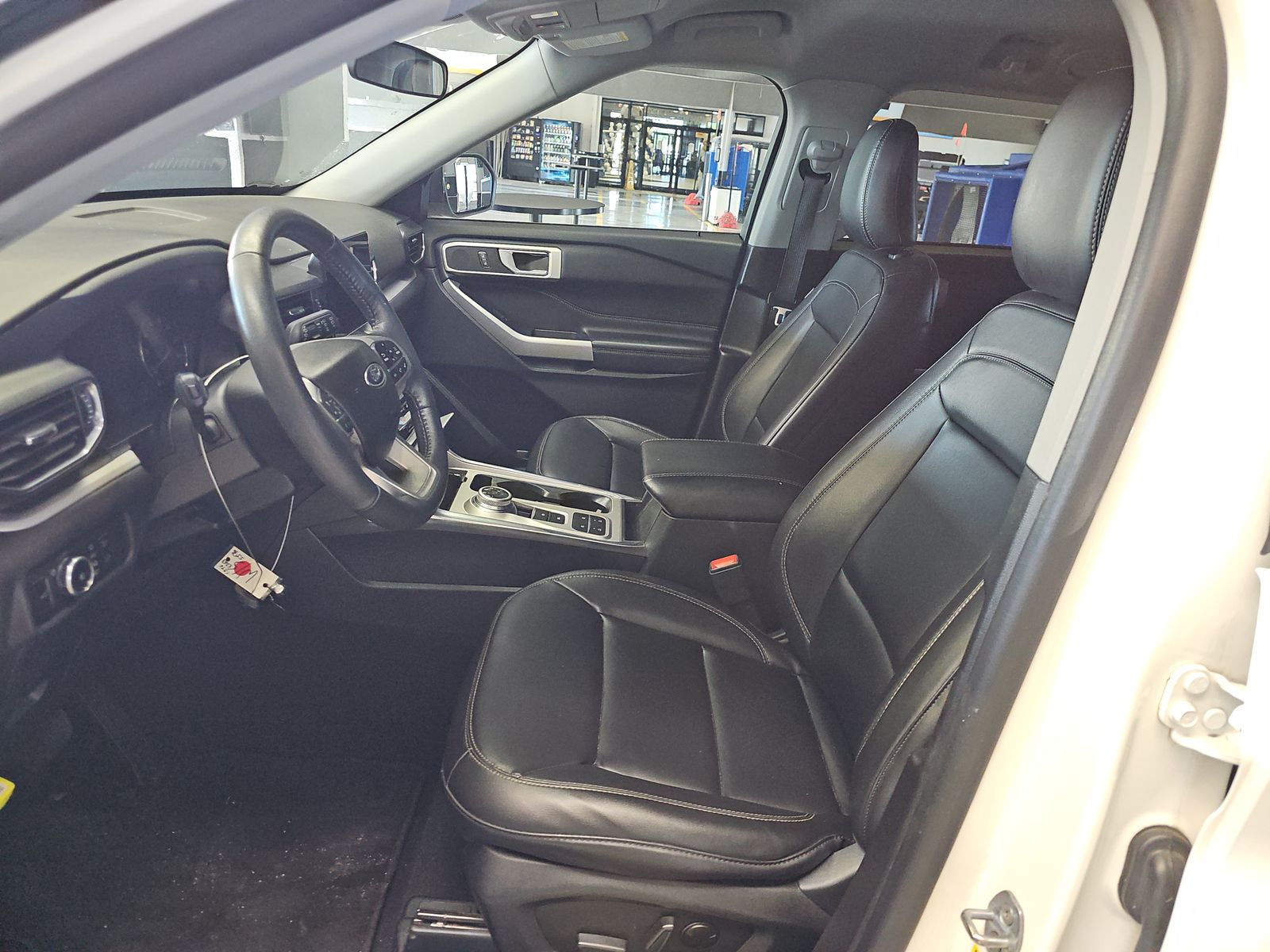 FORD EXPLORER - 8