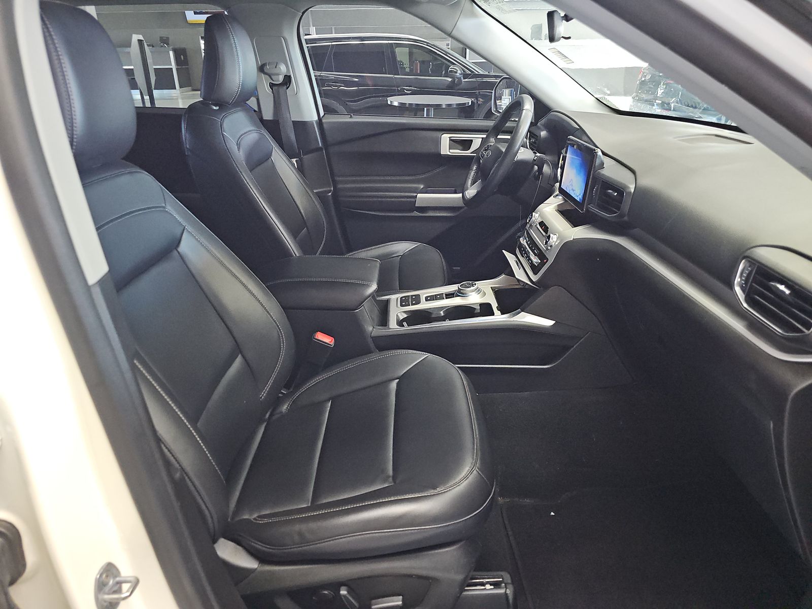 FORD EXPLORER - 9