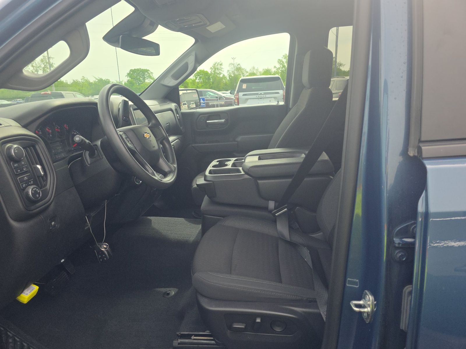 2024 Chevrolet Silverado 1500 Custom AWD