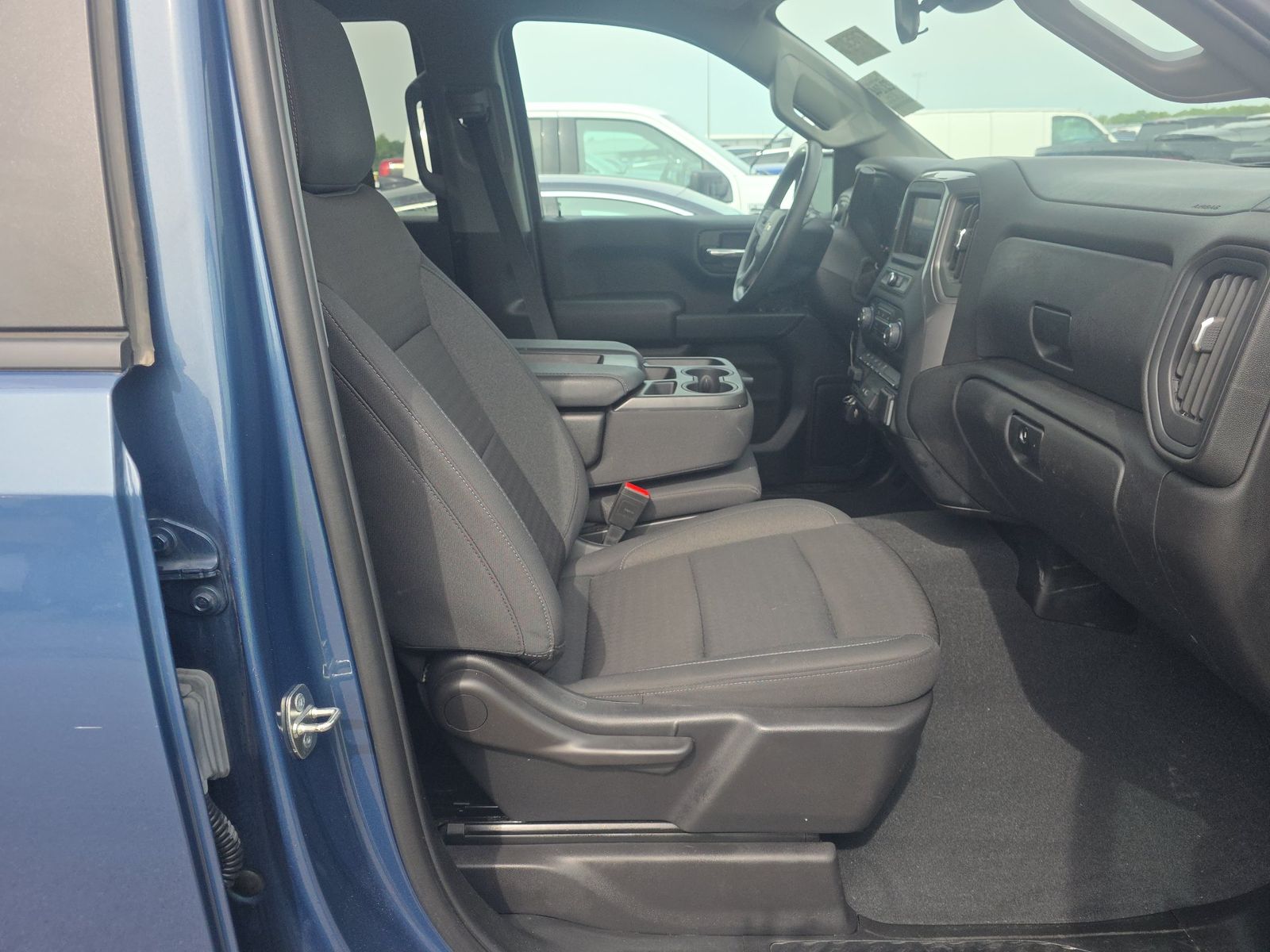 2024 Chevrolet Silverado 1500 Custom AWD