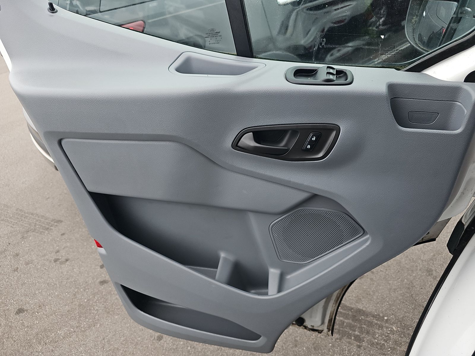FORD TRANSIT 250 - 10