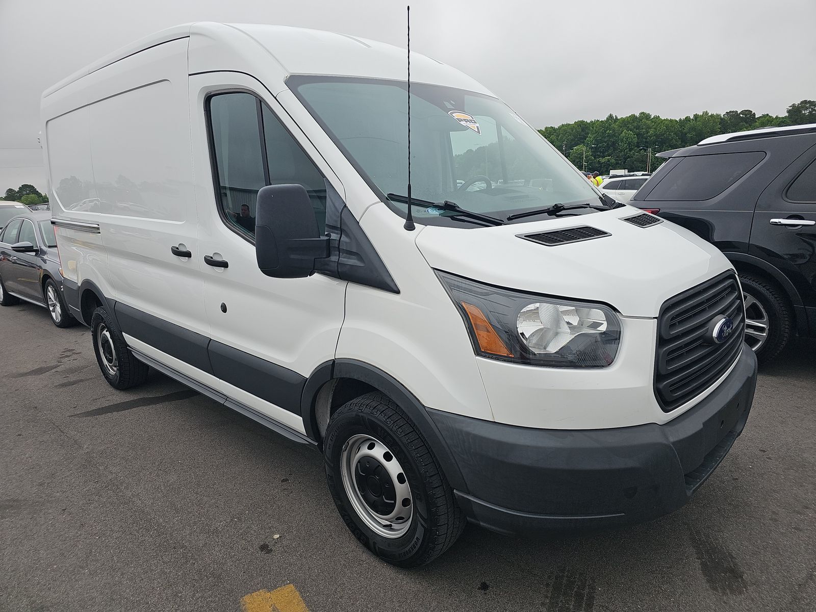 FORD TRANSIT 250 - 4